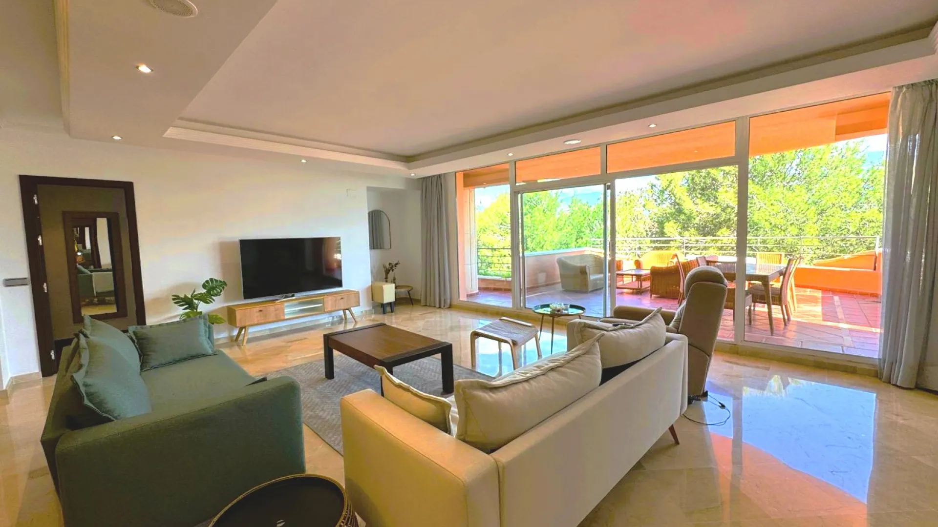 Buy apartment in Magna Marbella