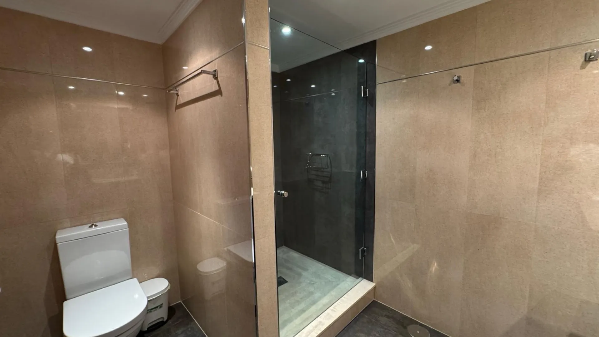 Buy apartment in Magna Marbella