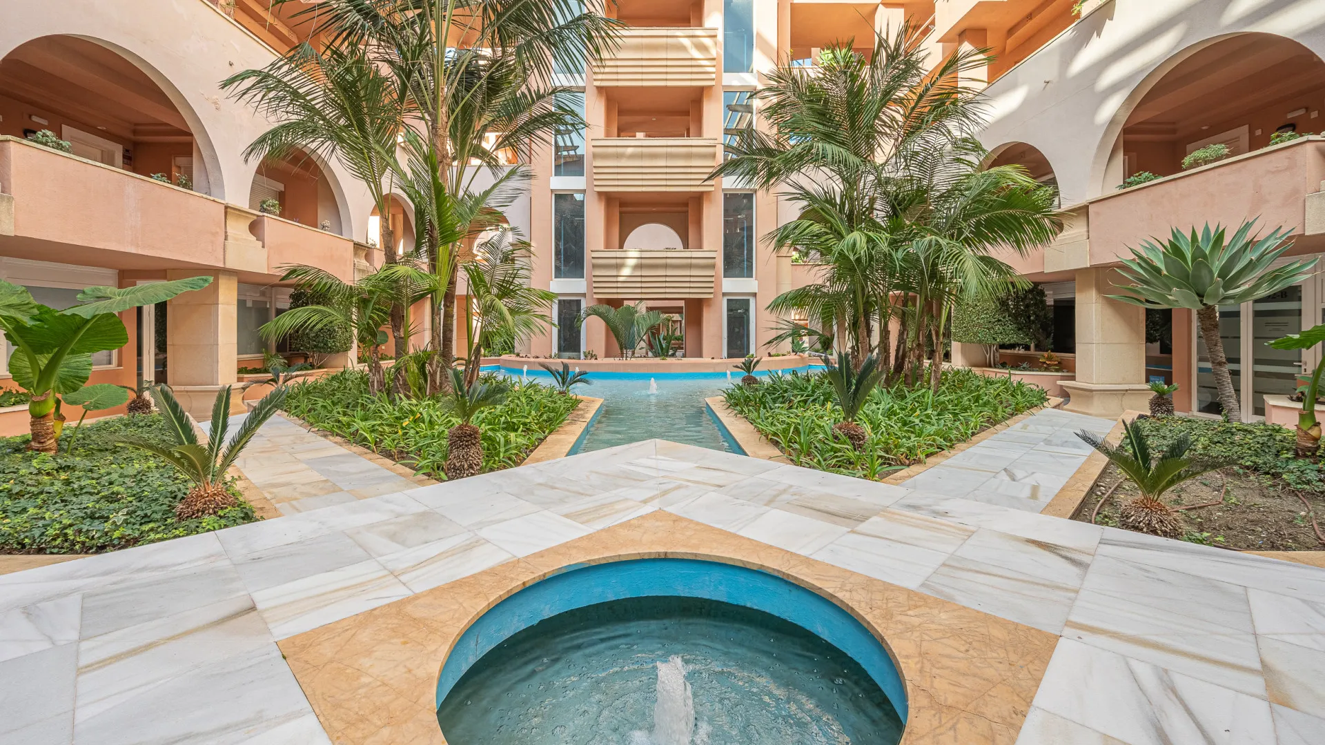 Buy apartment in Magna Marbella