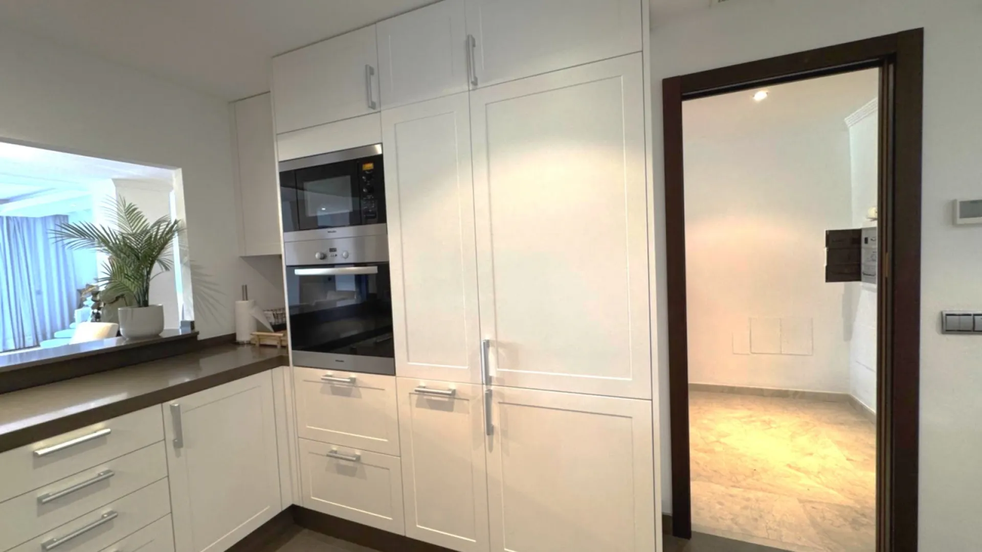 Buy apartment in Magna Marbella