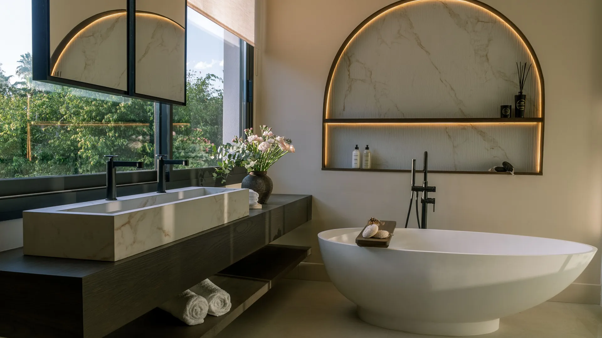 For sale villa in Nueva Andalucia