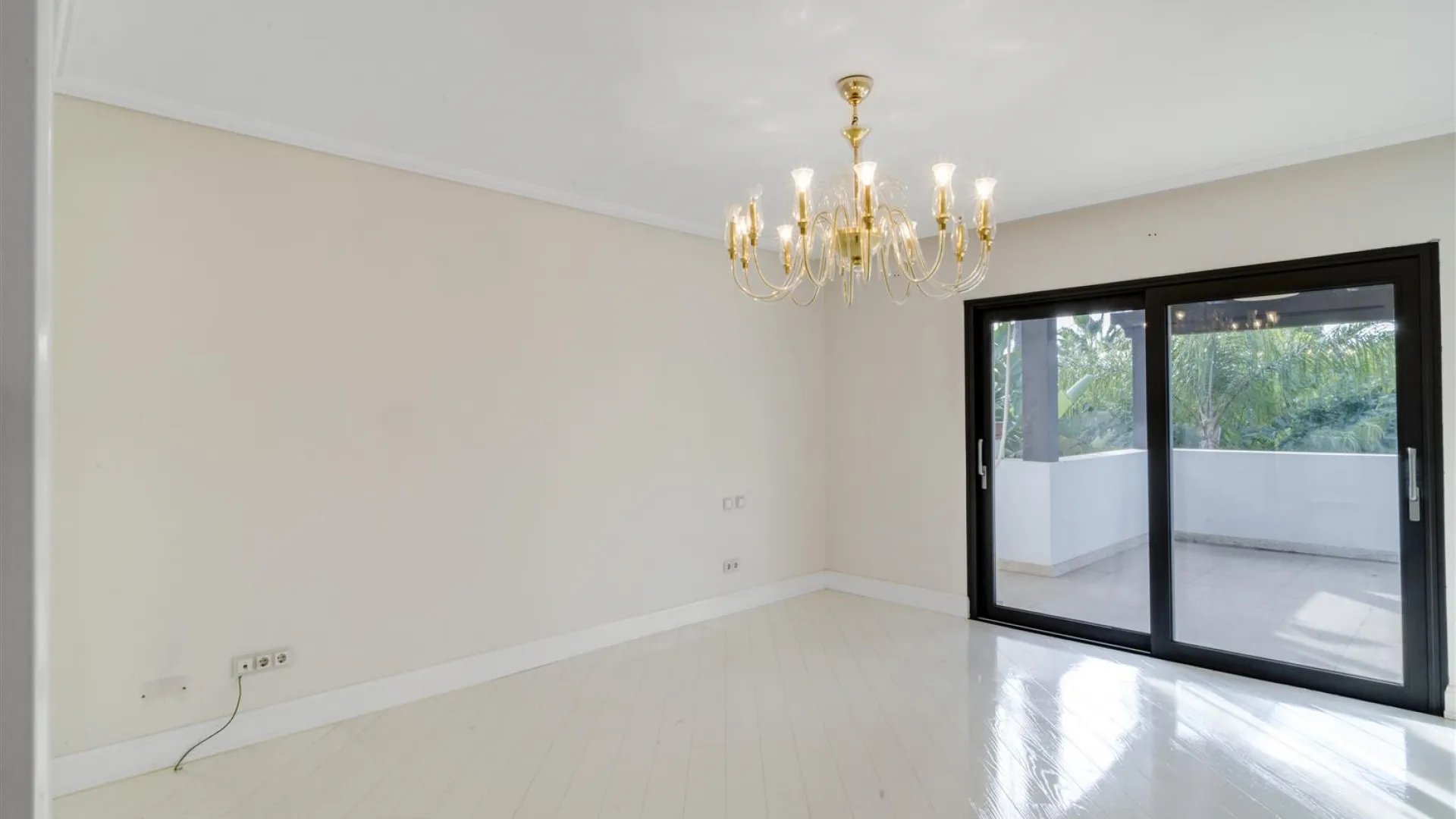 Villa a la venta en Lomas de Magna Marbella de 6 dormitorios