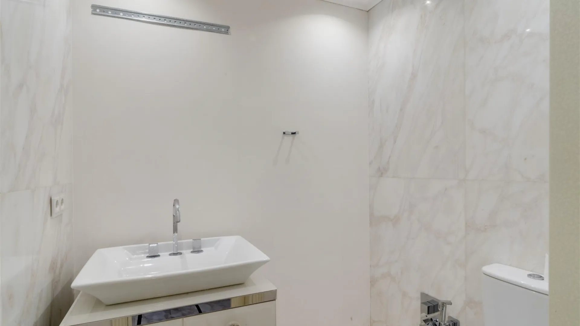 Villa a la venta en Lomas de Magna Marbella de 6 dormitorios