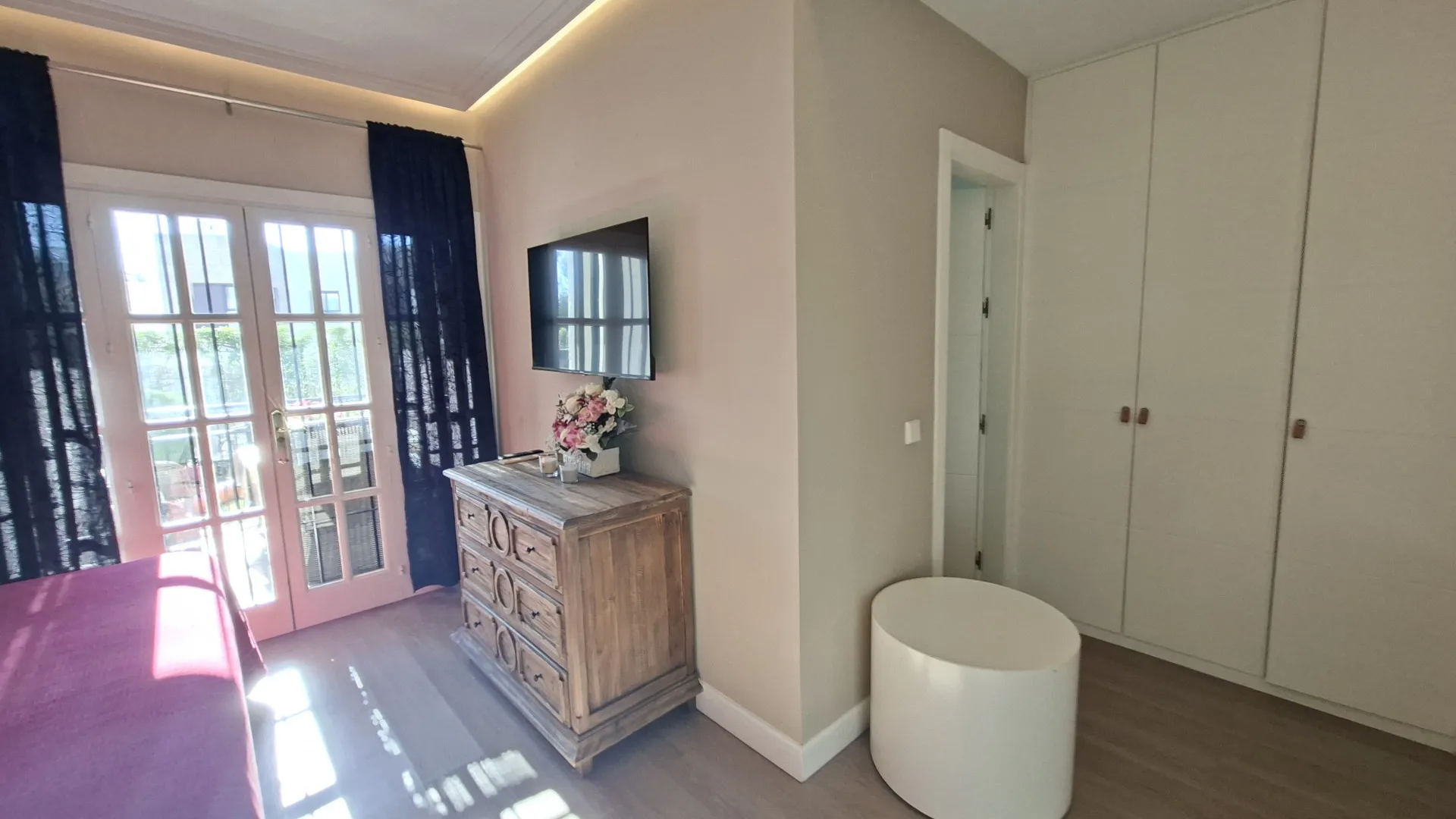 3 bedrooms Las Cascadas ground floor apartment for sale