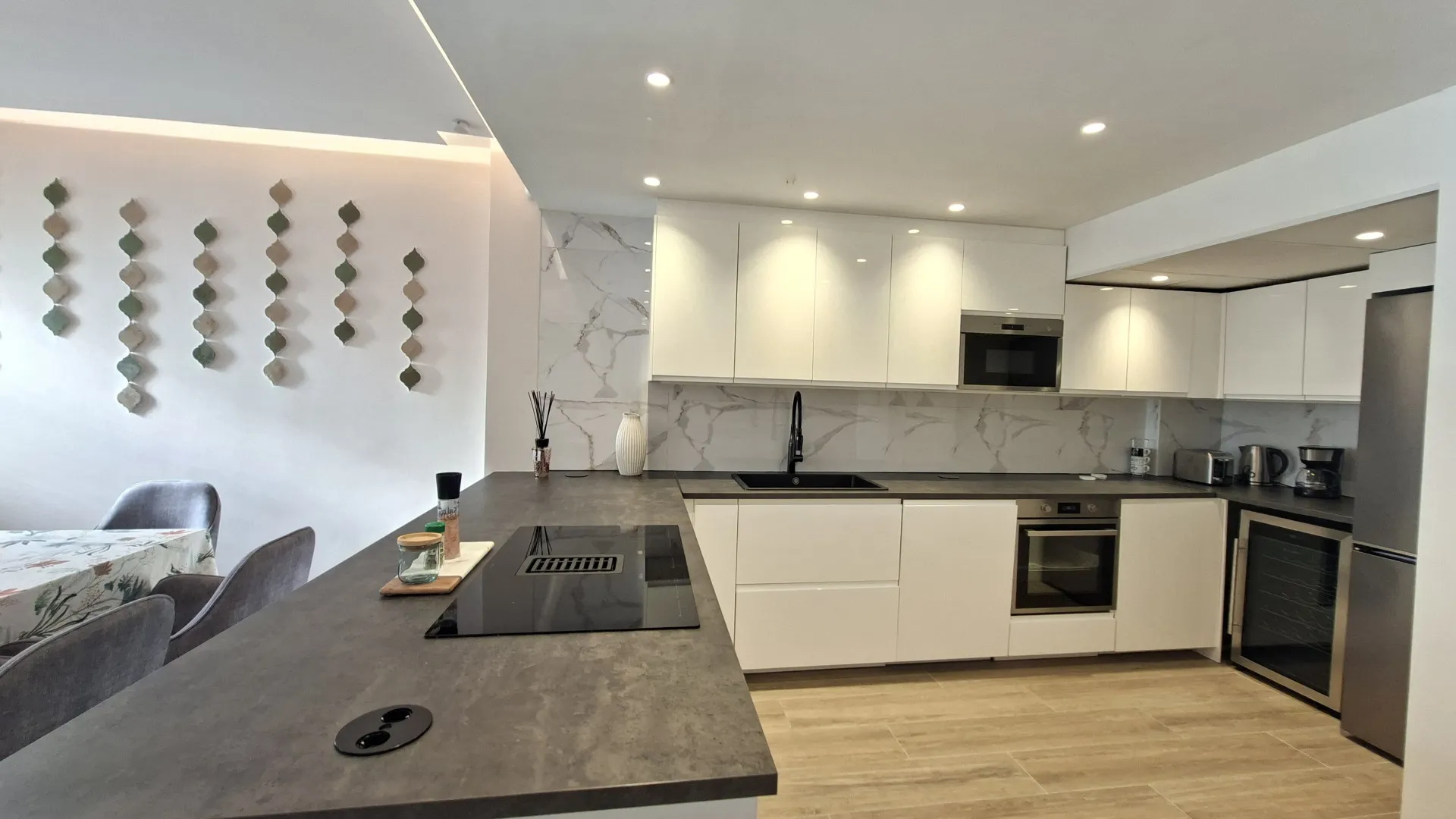 3 bedrooms Las Cascadas ground floor apartment for sale