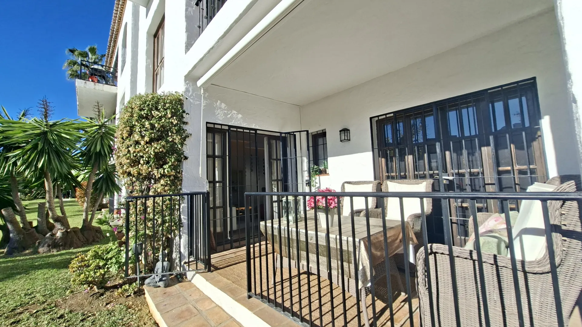 3 bedrooms Las Cascadas ground floor apartment for sale