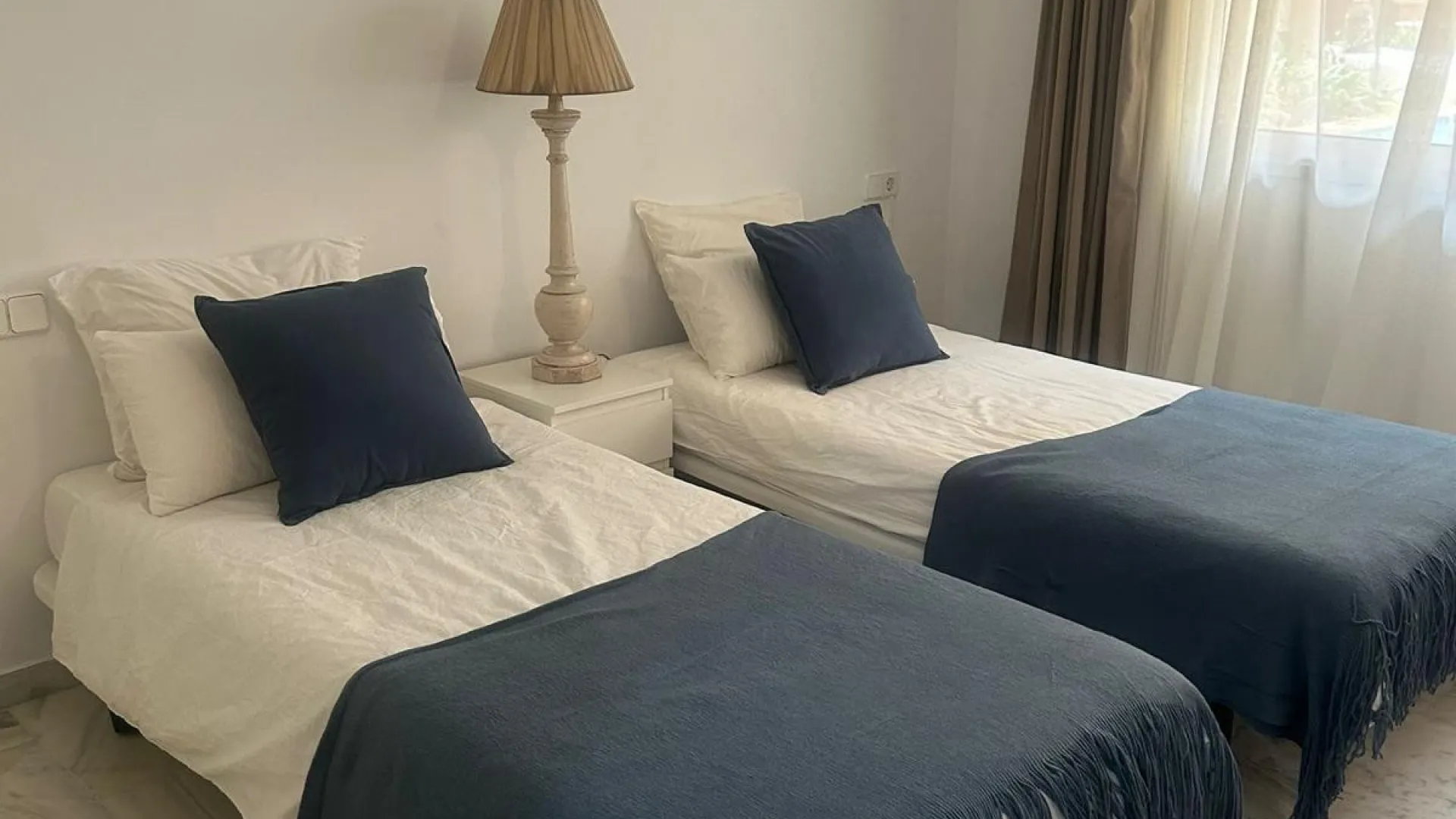 Buy apartment with 2 bedrooms in Magna Marbella