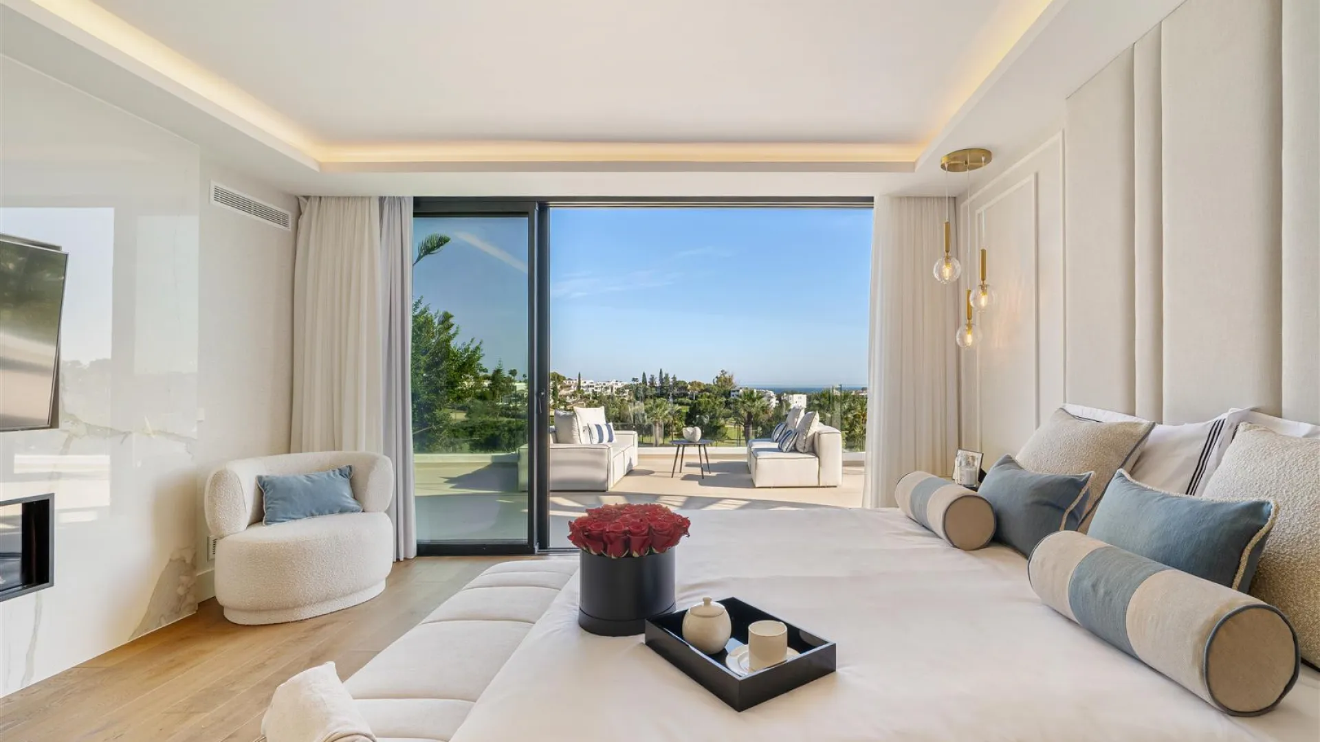 For sale Los Naranjos villa with 6 bedrooms