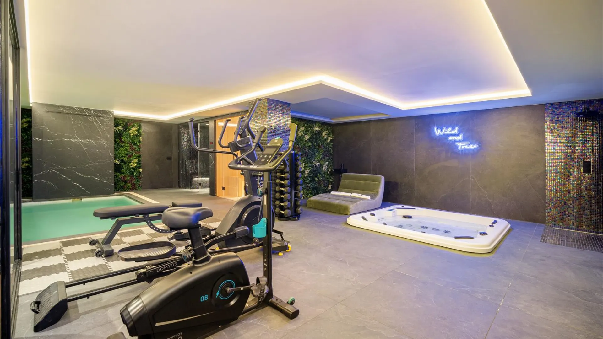 For sale Los Naranjos villa with 6 bedrooms