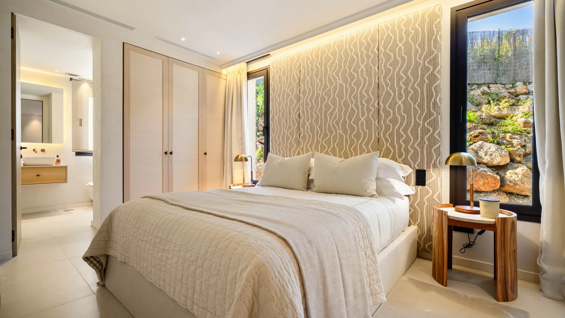 Comprar villa de 4 dormitorios en Nueva Andalucia