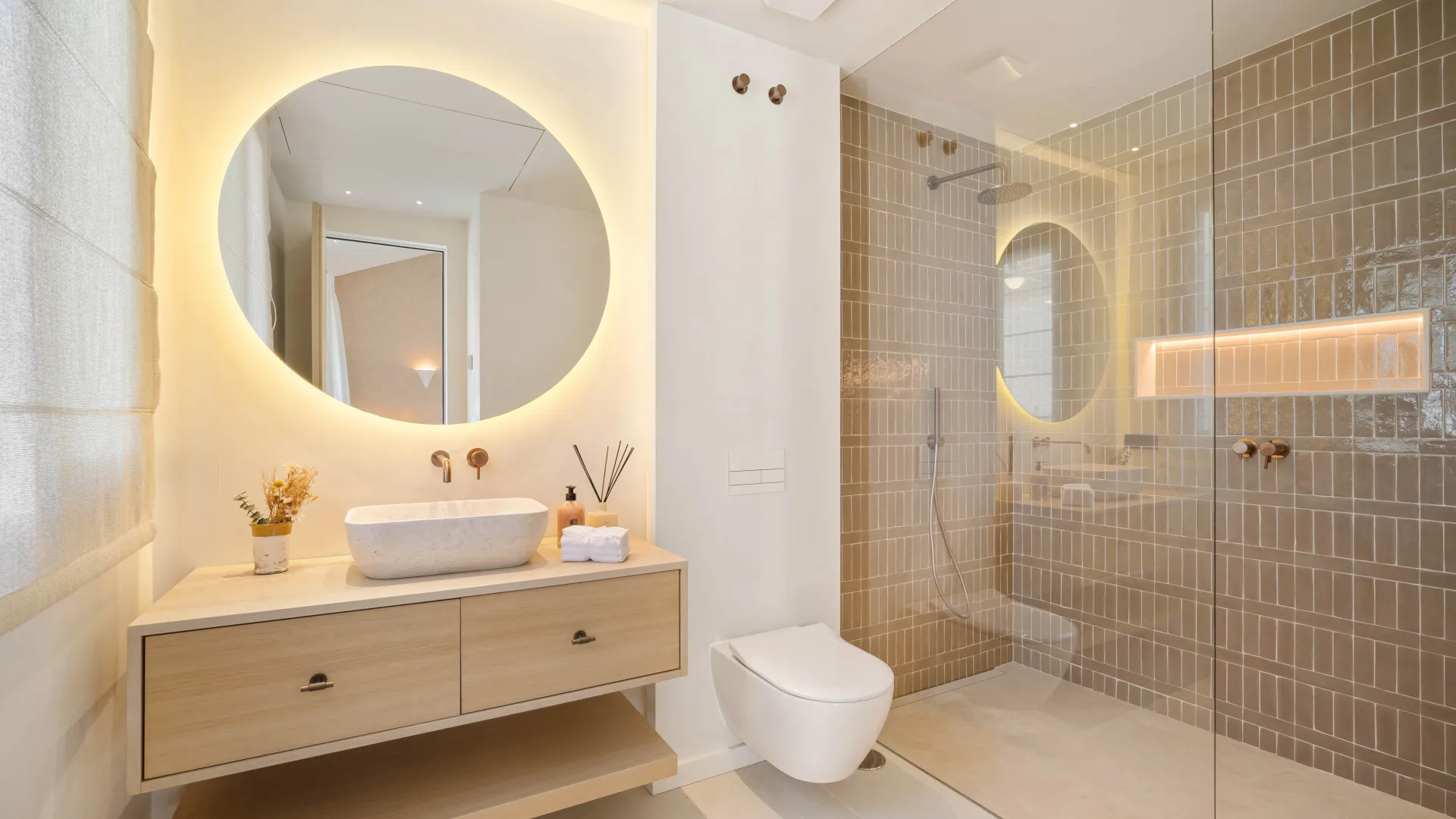 Comprar villa de 4 dormitorios en Nueva Andalucia