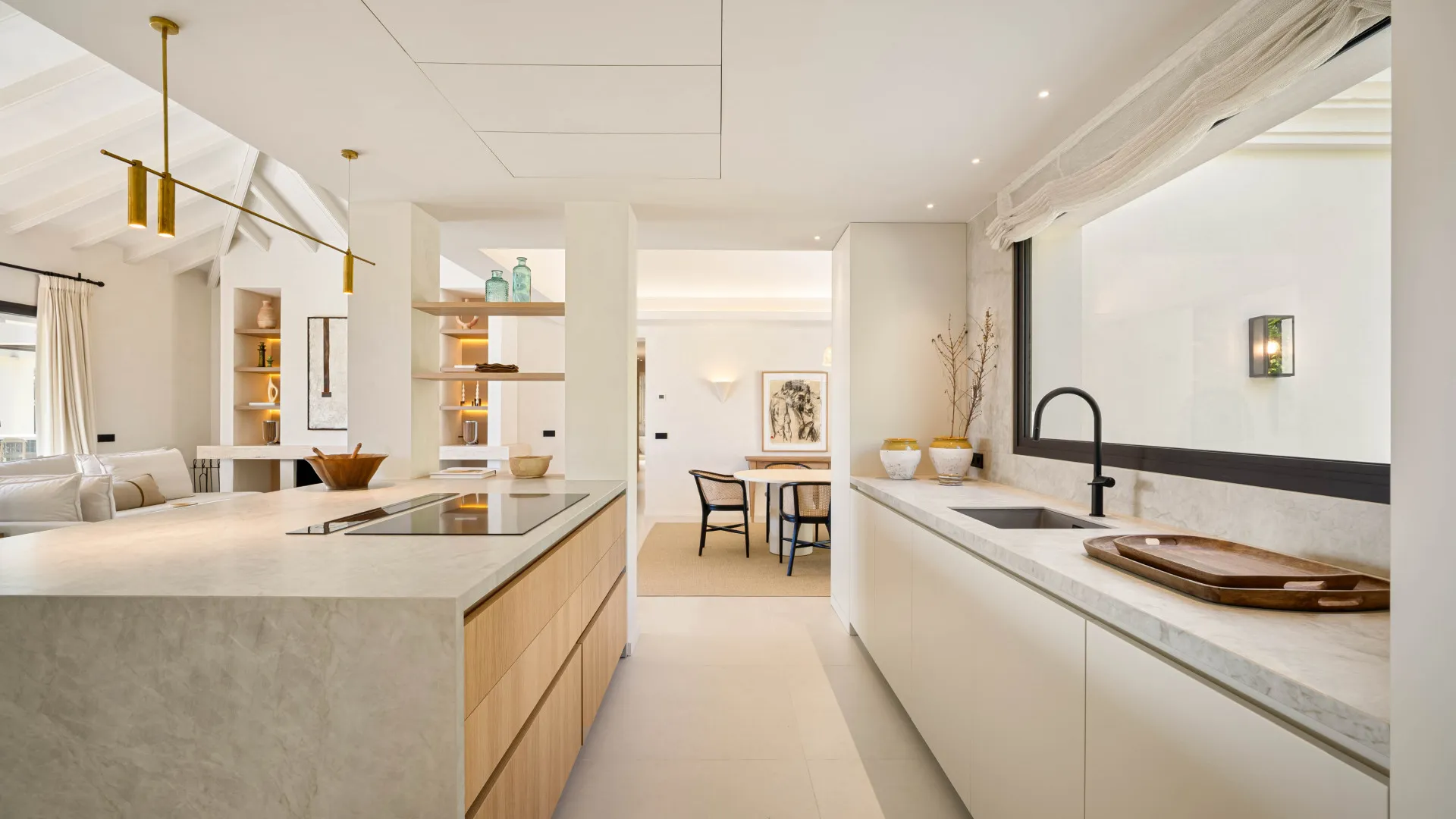 Comprar villa de 4 dormitorios en Nueva Andalucia