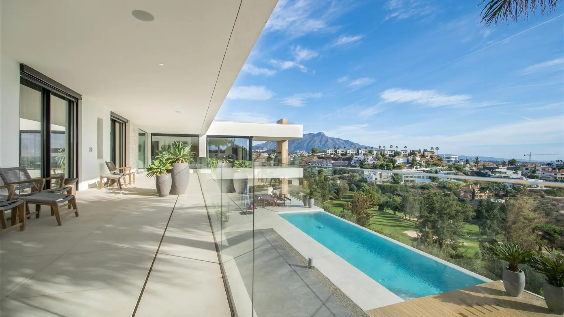 Comprar villa en La Alqueria de 5 dormitorios