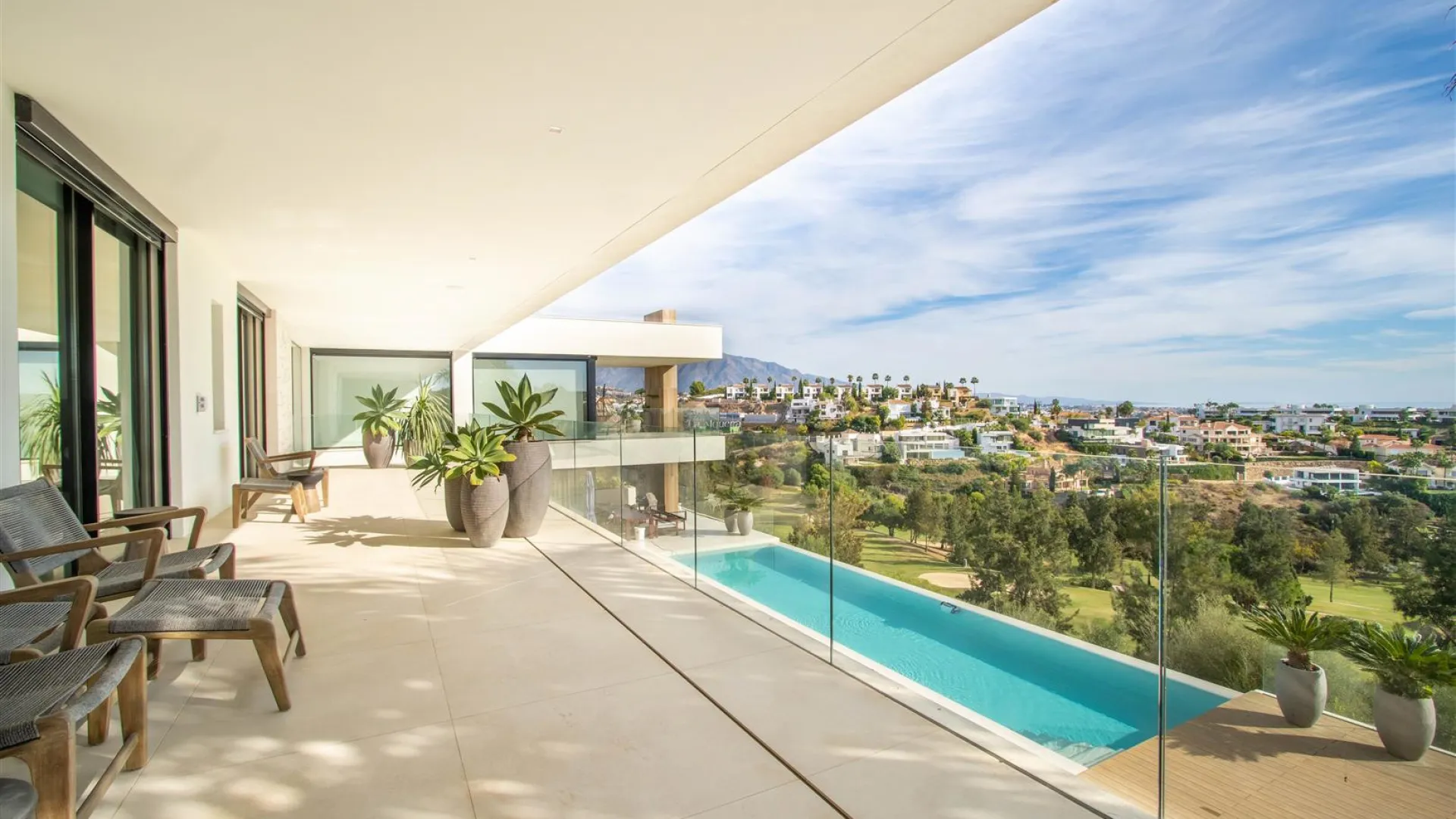 Comprar villa en La Alqueria de 5 dormitorios