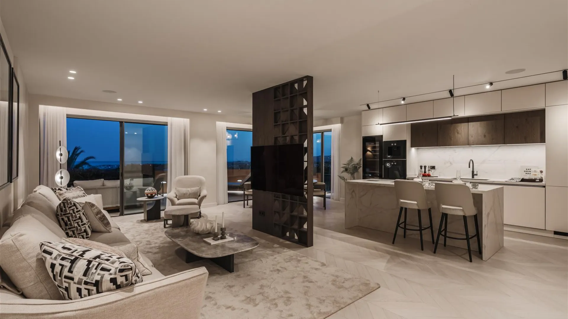 4 bedrooms ground floor apartment for sale in Les Belvederes