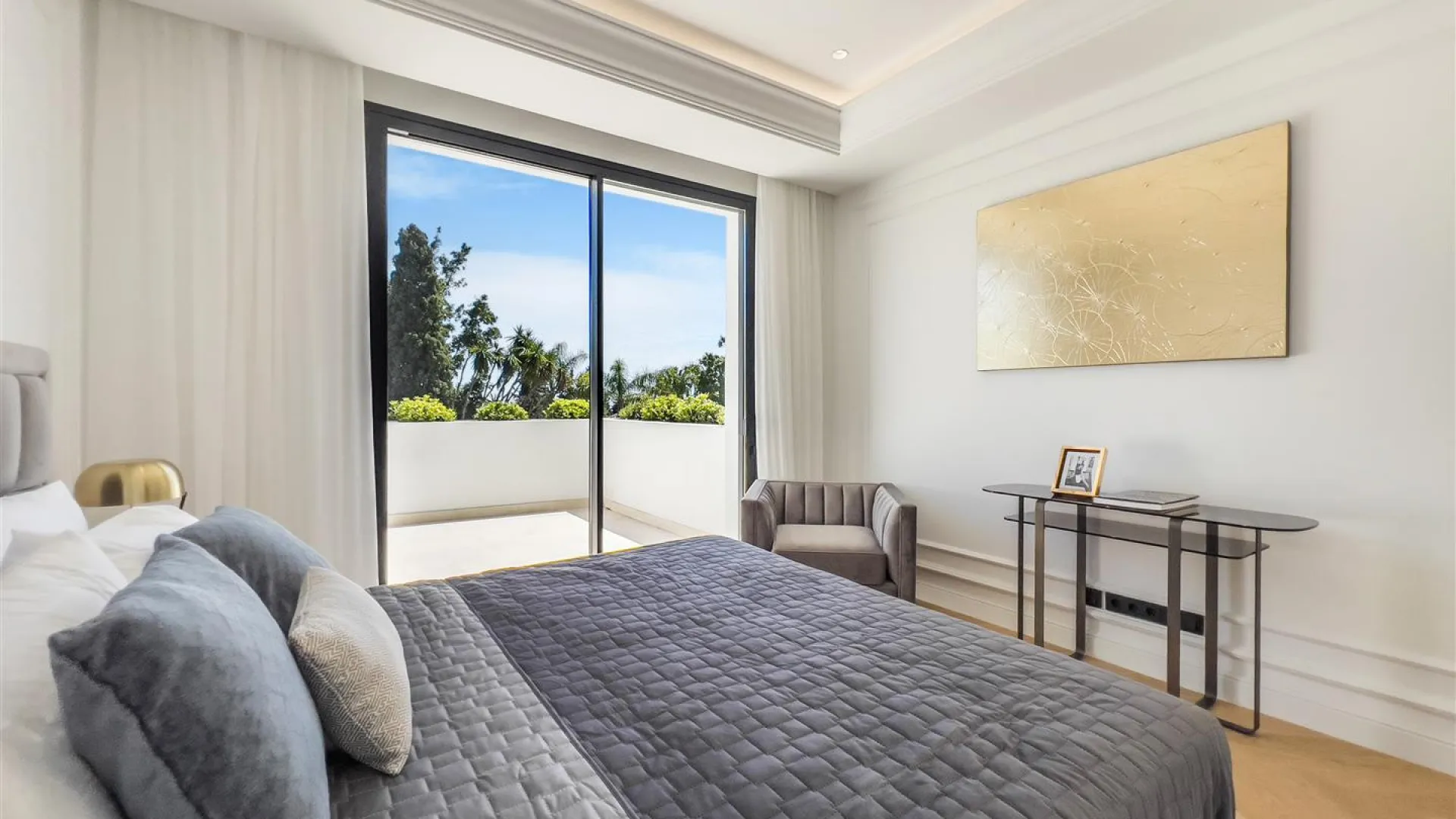 Villa a la venta en Las Lomas del Marbella Club