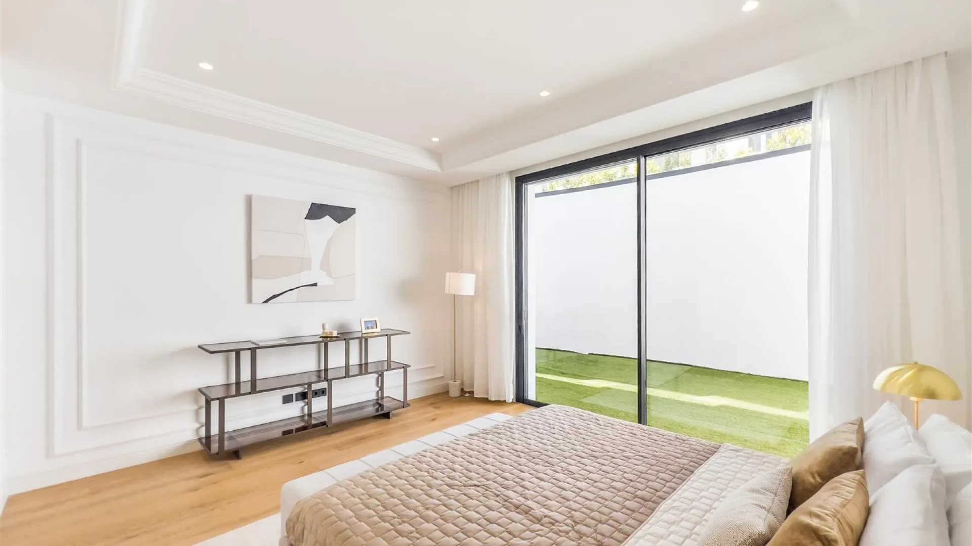 Villa a la venta en Las Lomas del Marbella Club