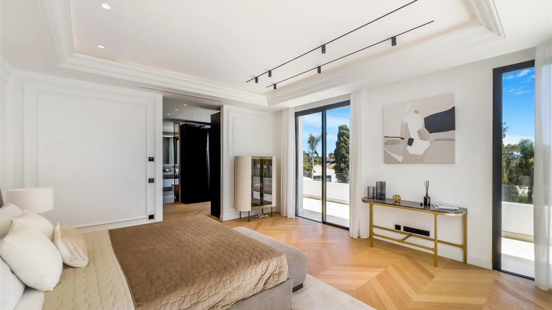 Villa a la venta en Las Lomas del Marbella Club