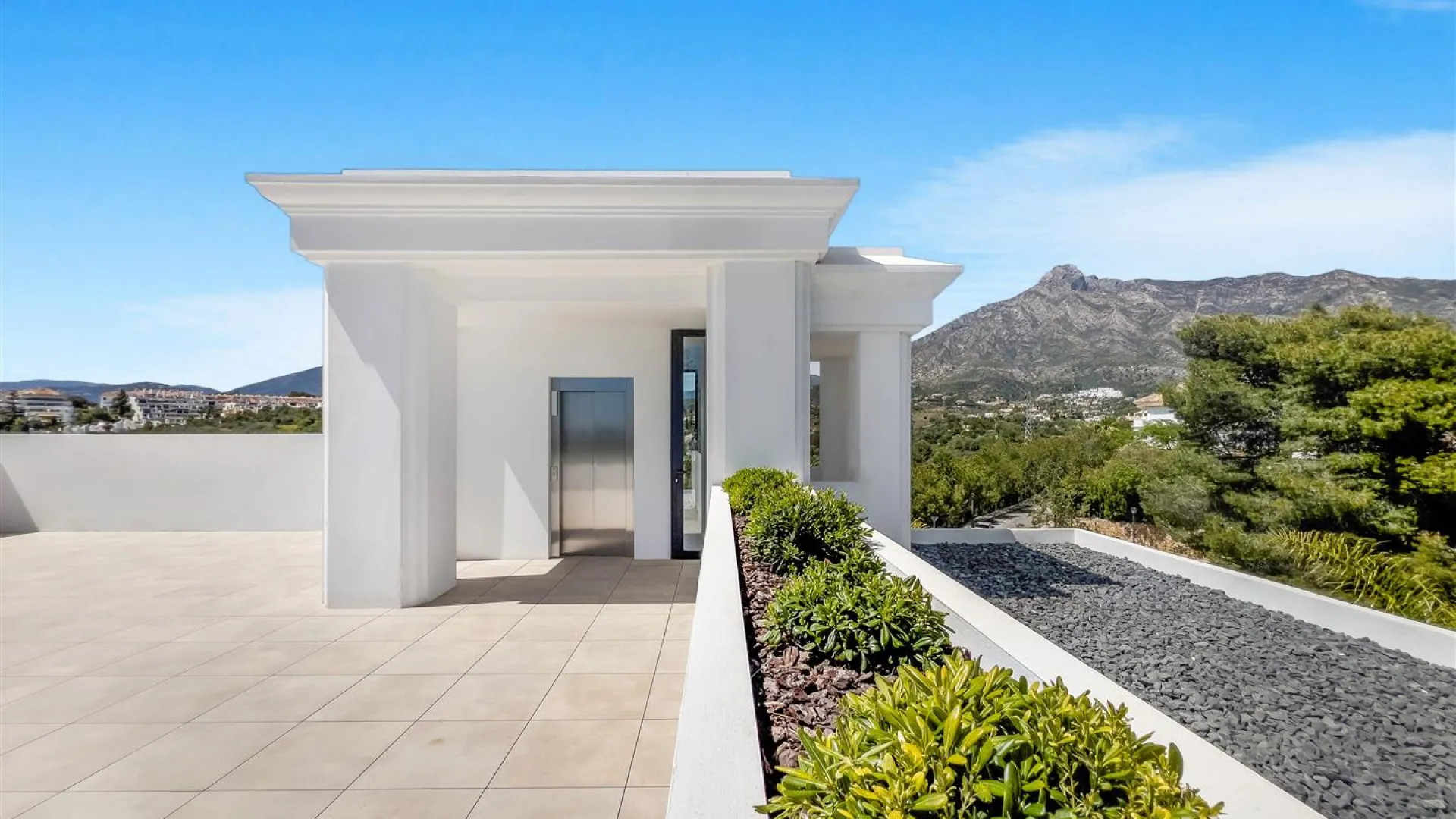 Villa a la venta en Las Lomas del Marbella Club