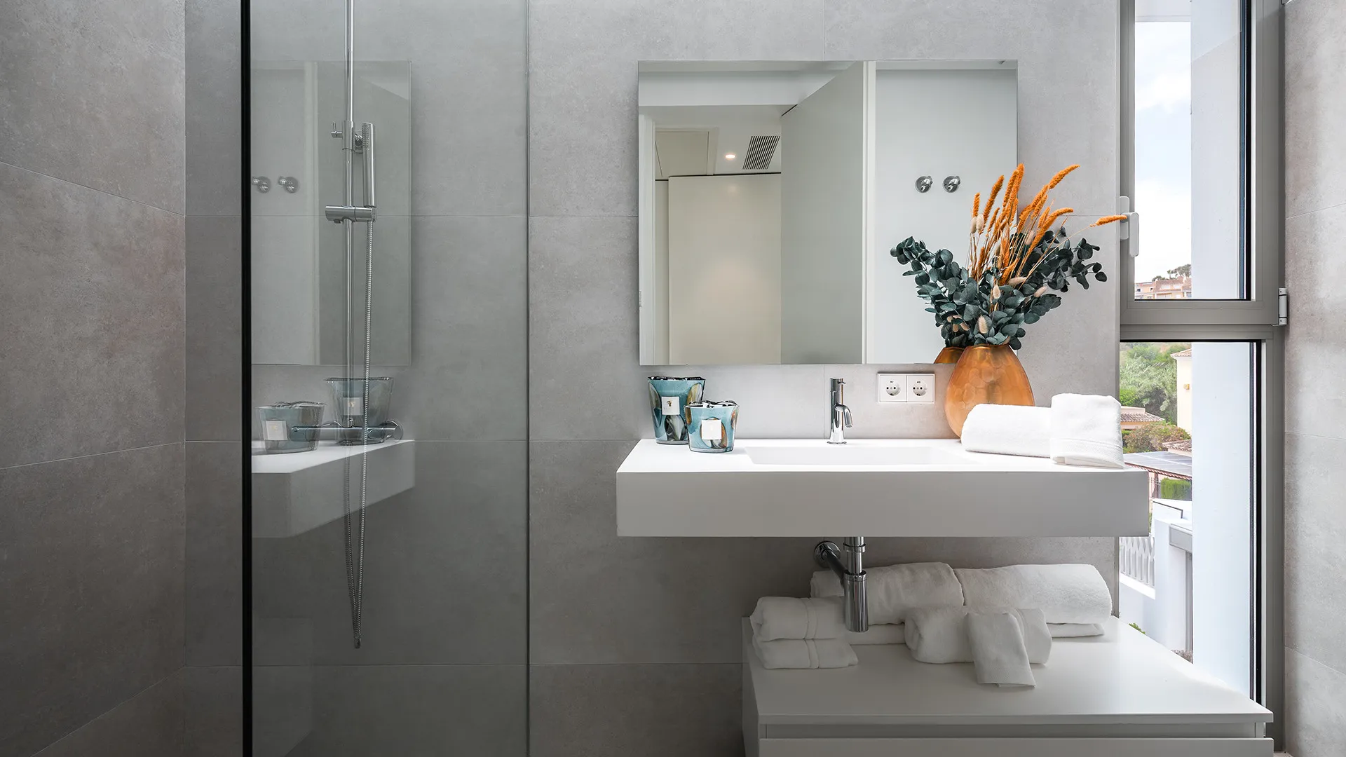 For sale El Paraiso villa with 5 bedrooms