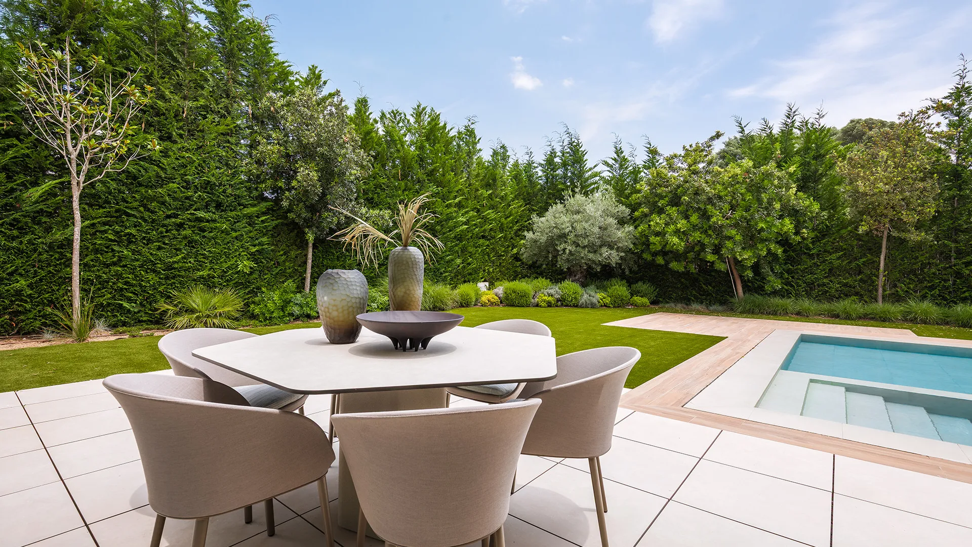 For sale El Paraiso villa with 5 bedrooms