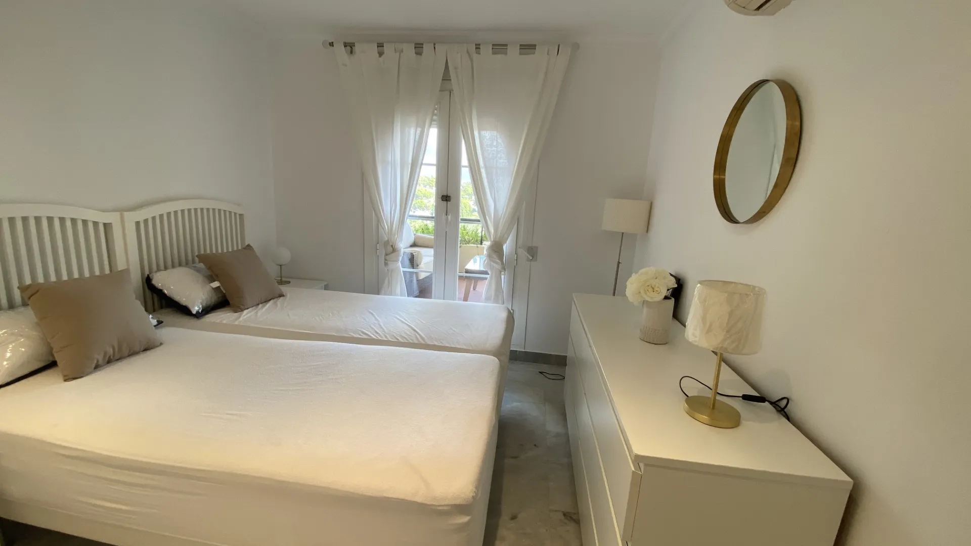 For sale 2 bedrooms apartment in Señorio de Aloha