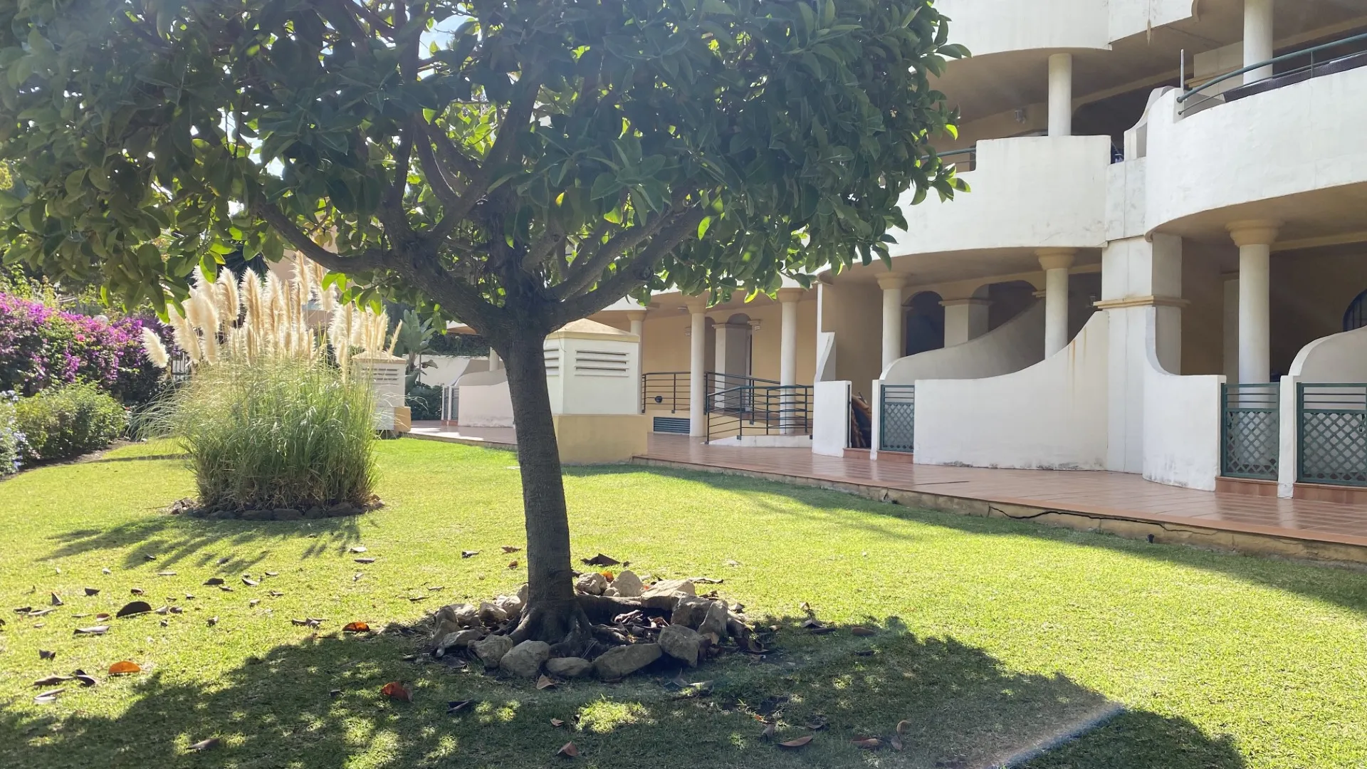 For sale 2 bedrooms apartment in Señorio de Aloha