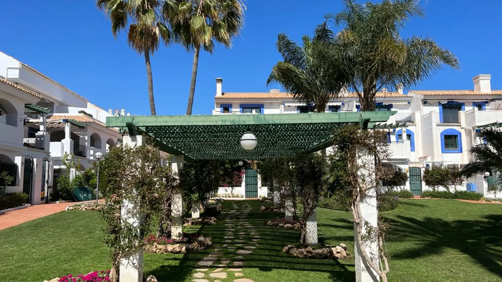 Se vende apartamento planta baja en Las Arenas