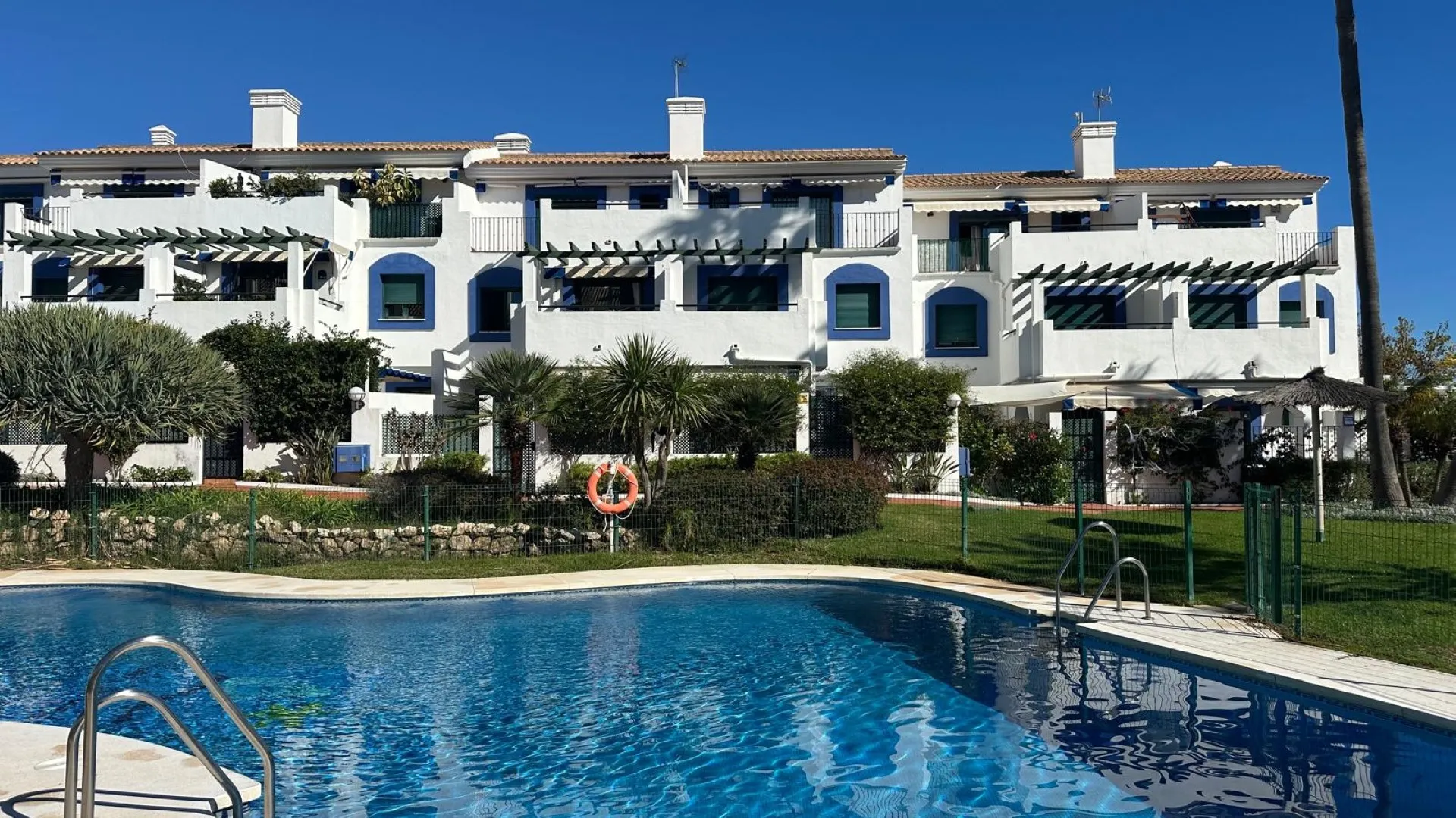 Se vende apartamento planta baja en Las Arenas