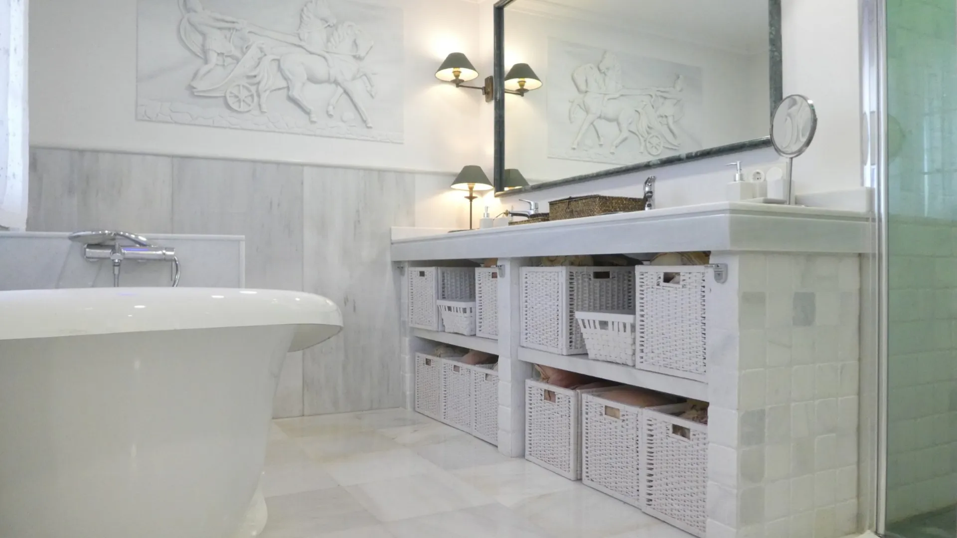 4 bedrooms villa for sale in Nueva Andalucia