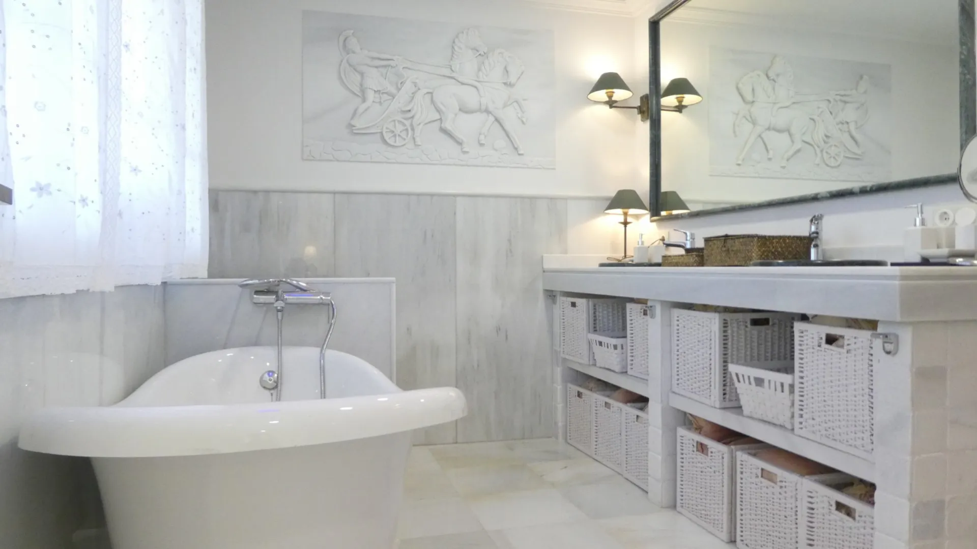 4 bedrooms villa for sale in Nueva Andalucia