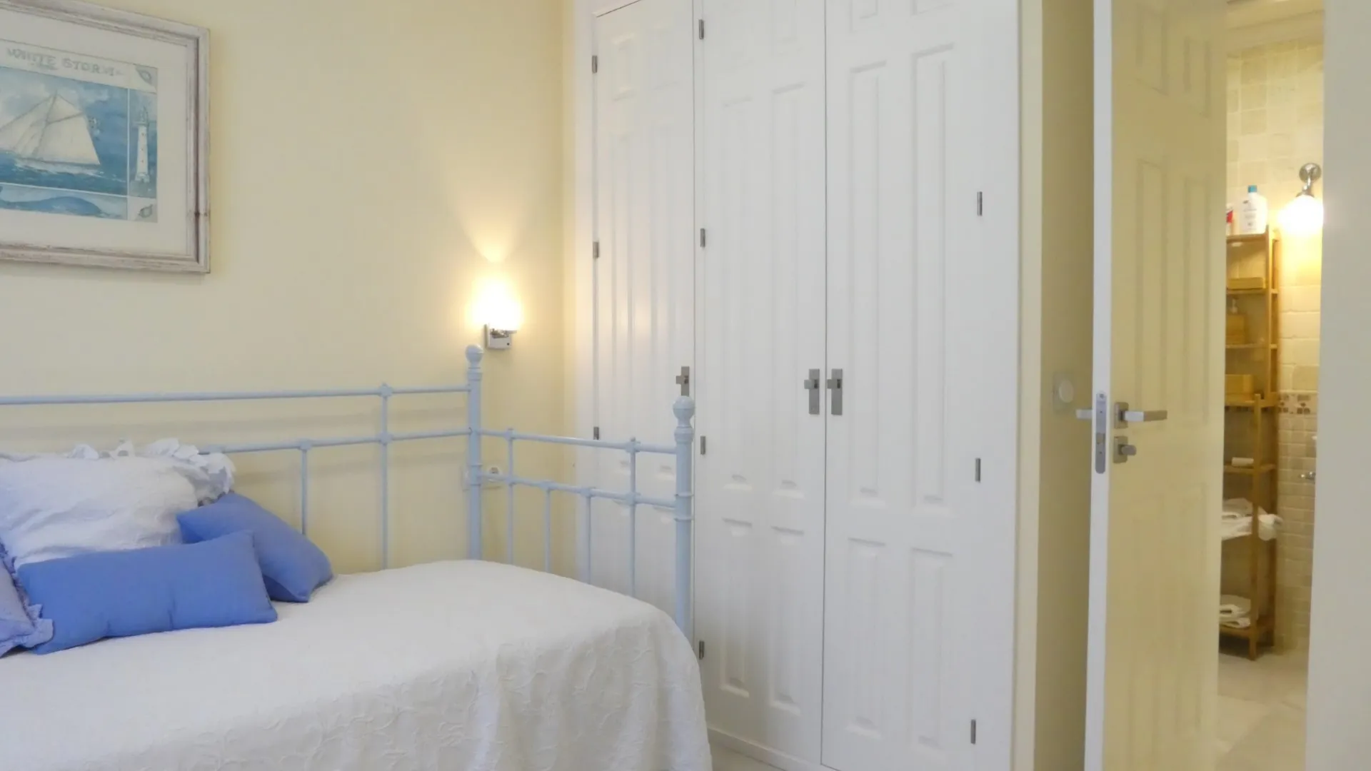 4 bedrooms villa for sale in Nueva Andalucia