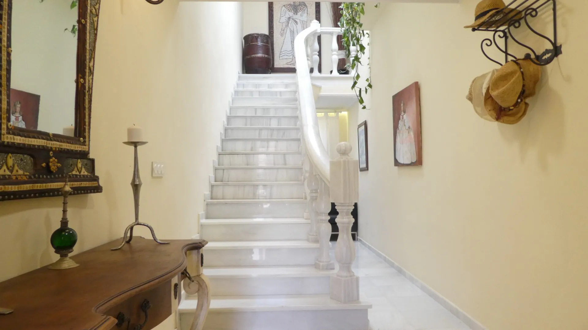 4 bedrooms villa for sale in Nueva Andalucia