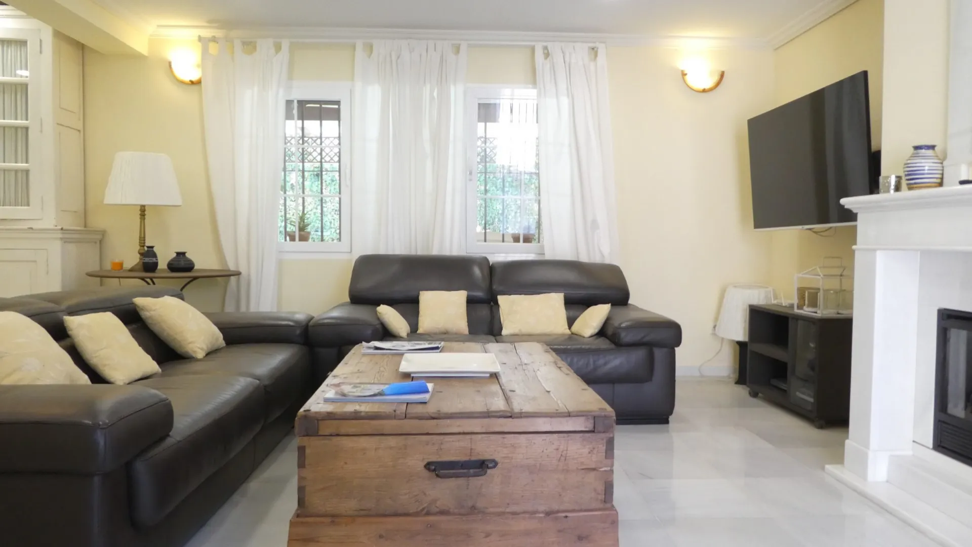 4 bedrooms villa for sale in Nueva Andalucia
