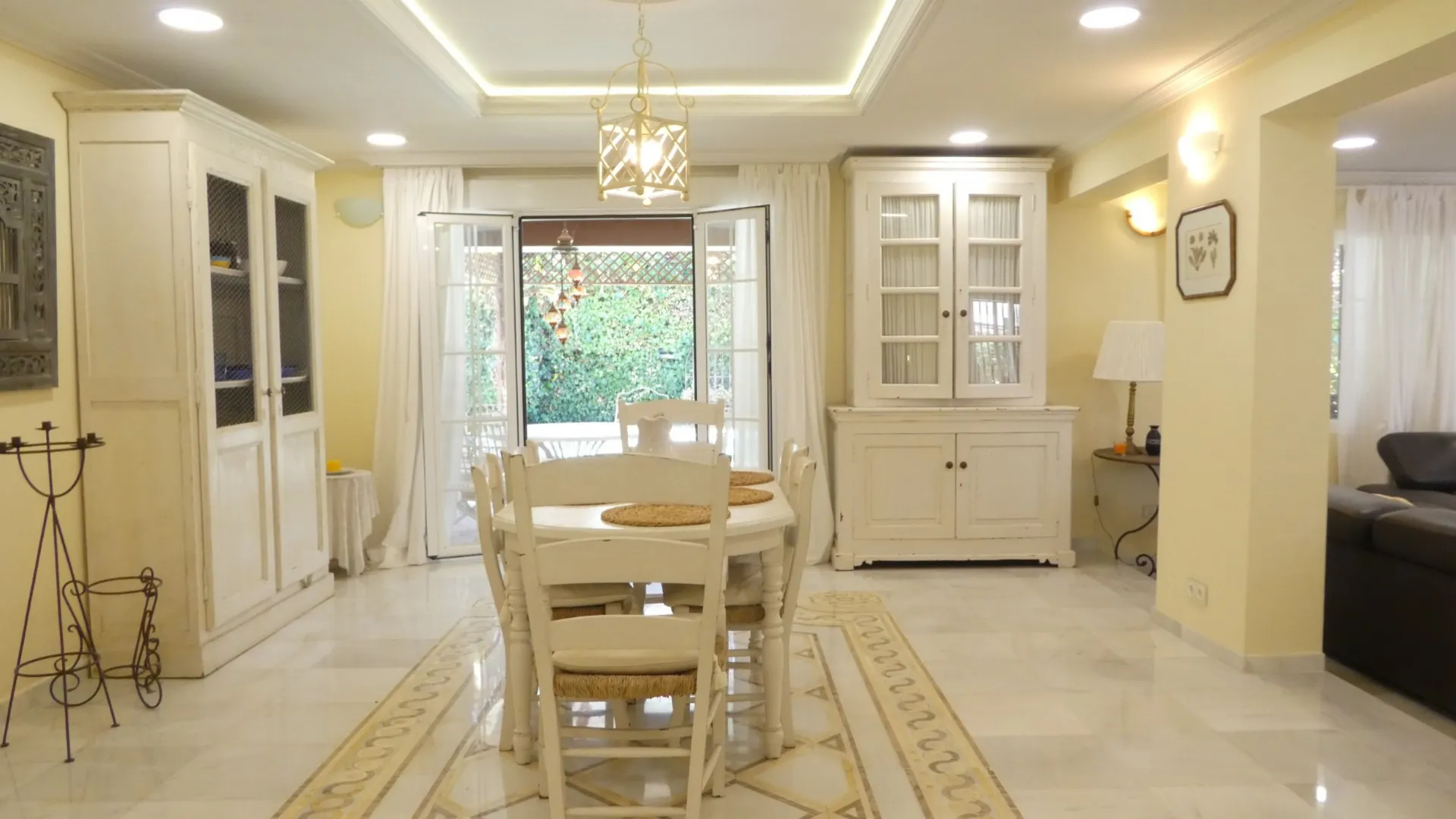 4 bedrooms villa for sale in Nueva Andalucia