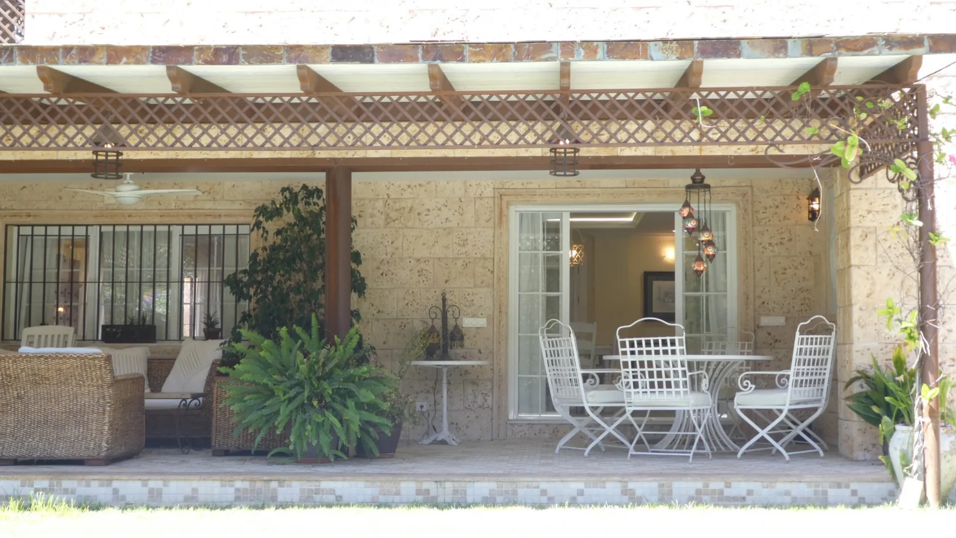 4 bedrooms villa for sale in Nueva Andalucia