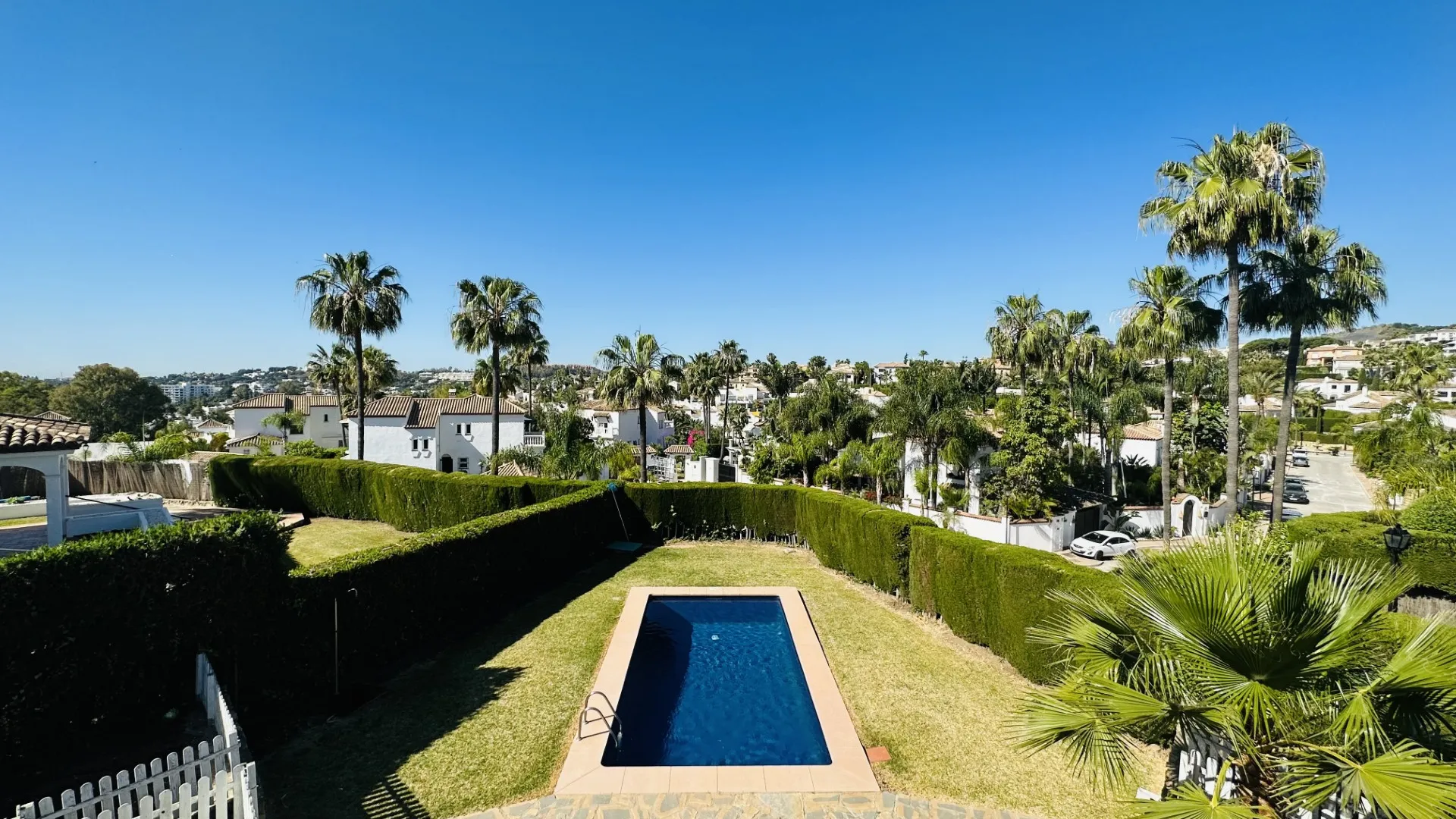 5 bedrooms villa in Marbella Country Club for sale