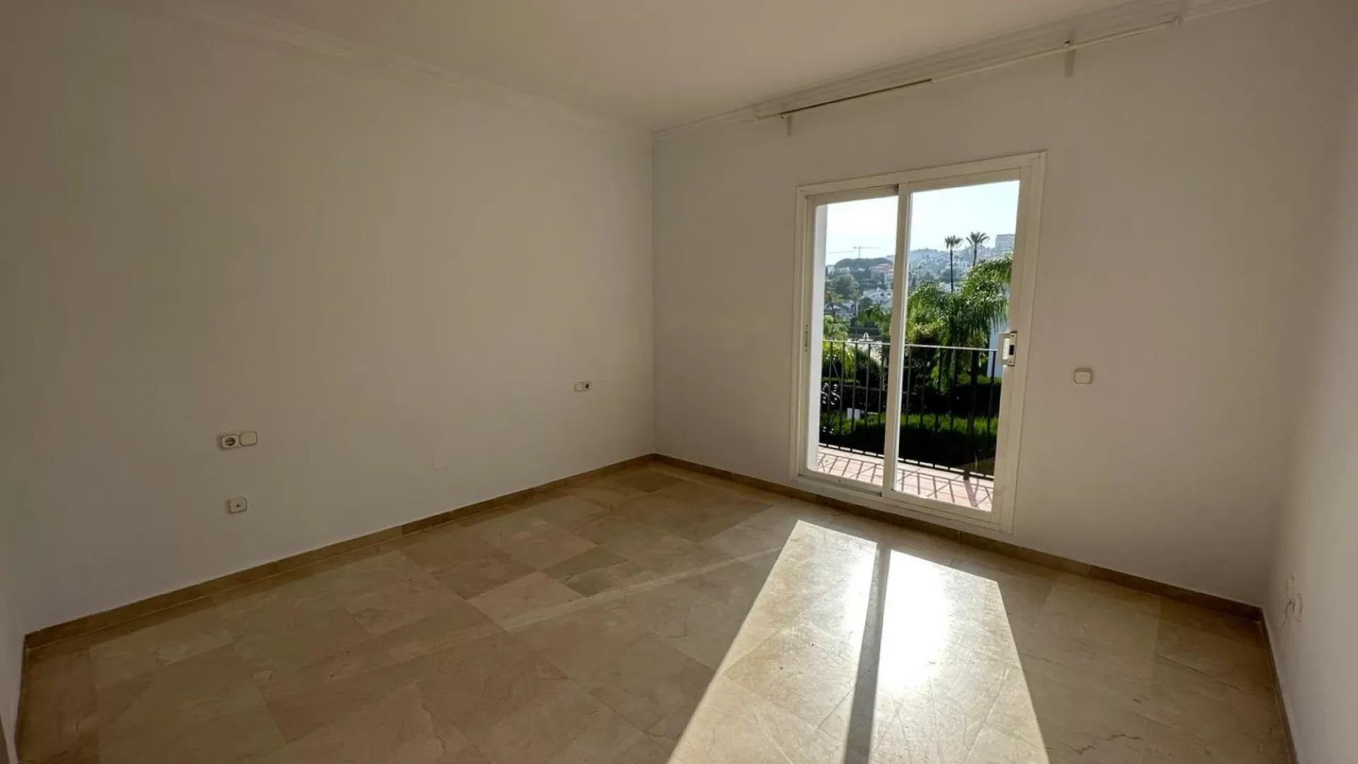 5 bedrooms villa in Marbella Country Club for sale