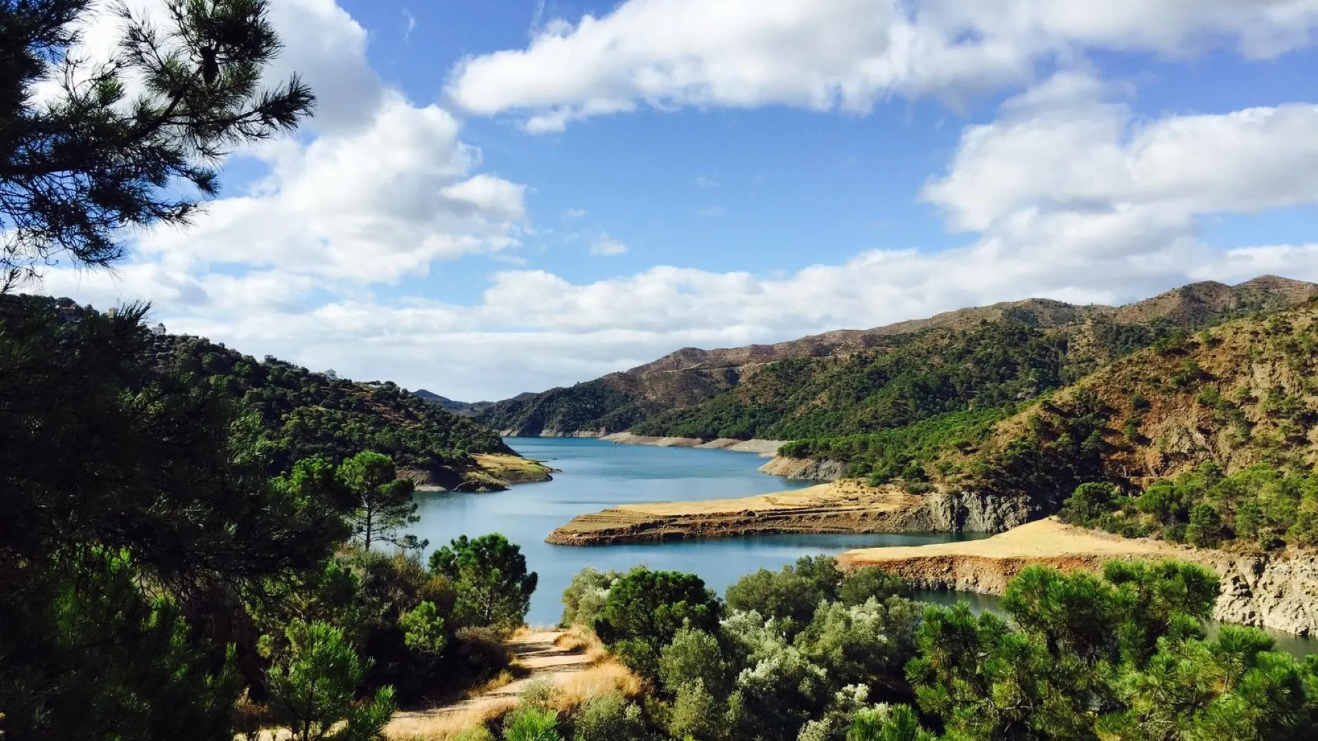 Zahara de Istan, adosado con 3 dormitorios en venta