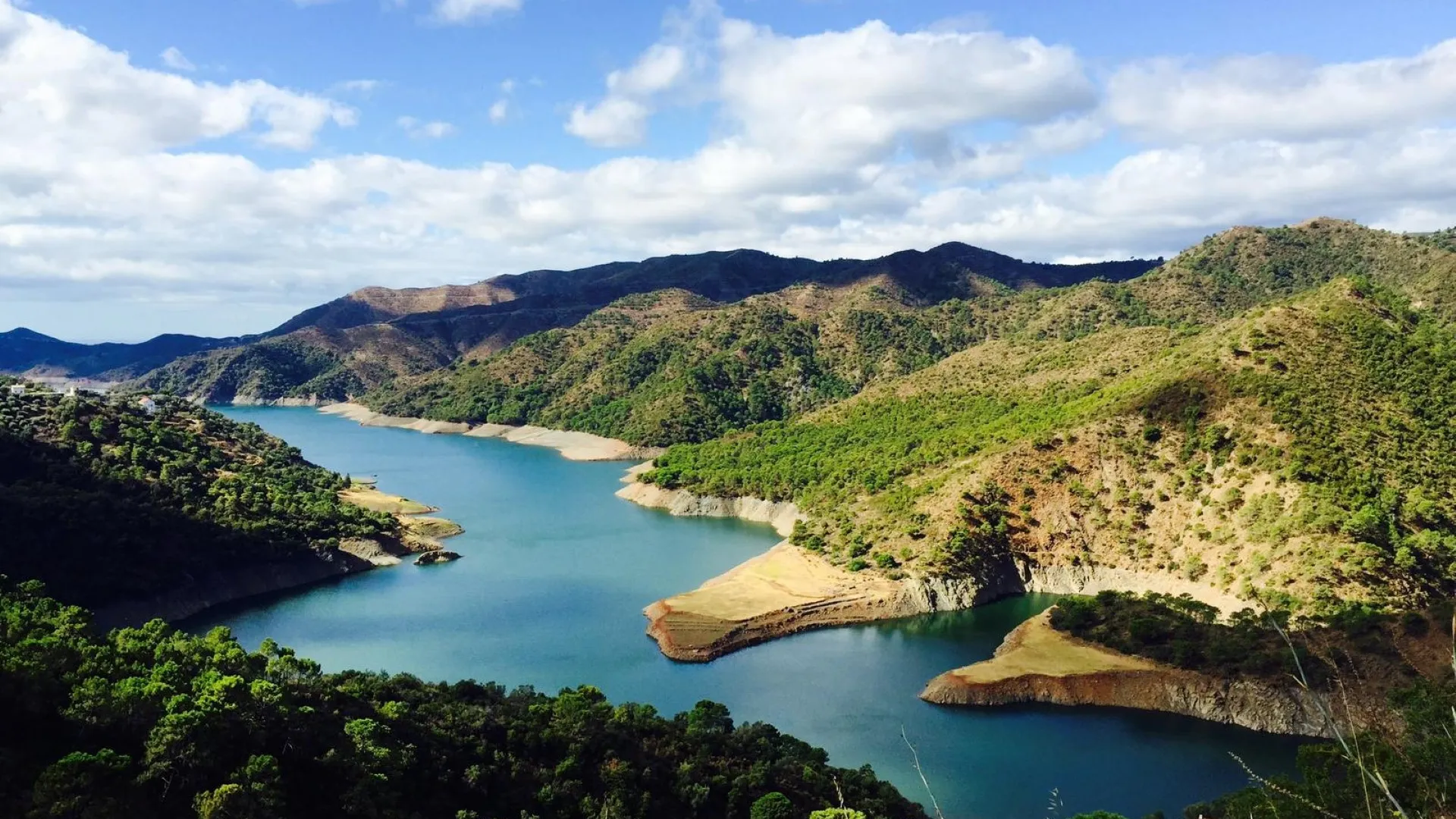 Zahara de Istan, adosado con 3 dormitorios en venta