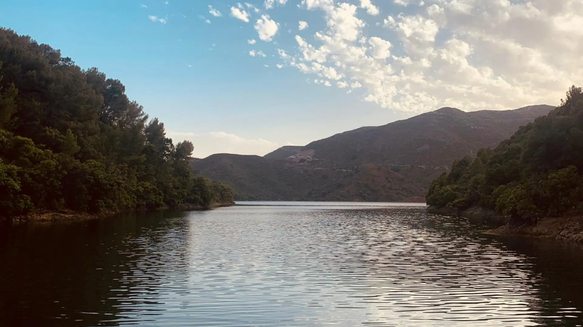 Zahara de Istan, adosado con 3 dormitorios en venta