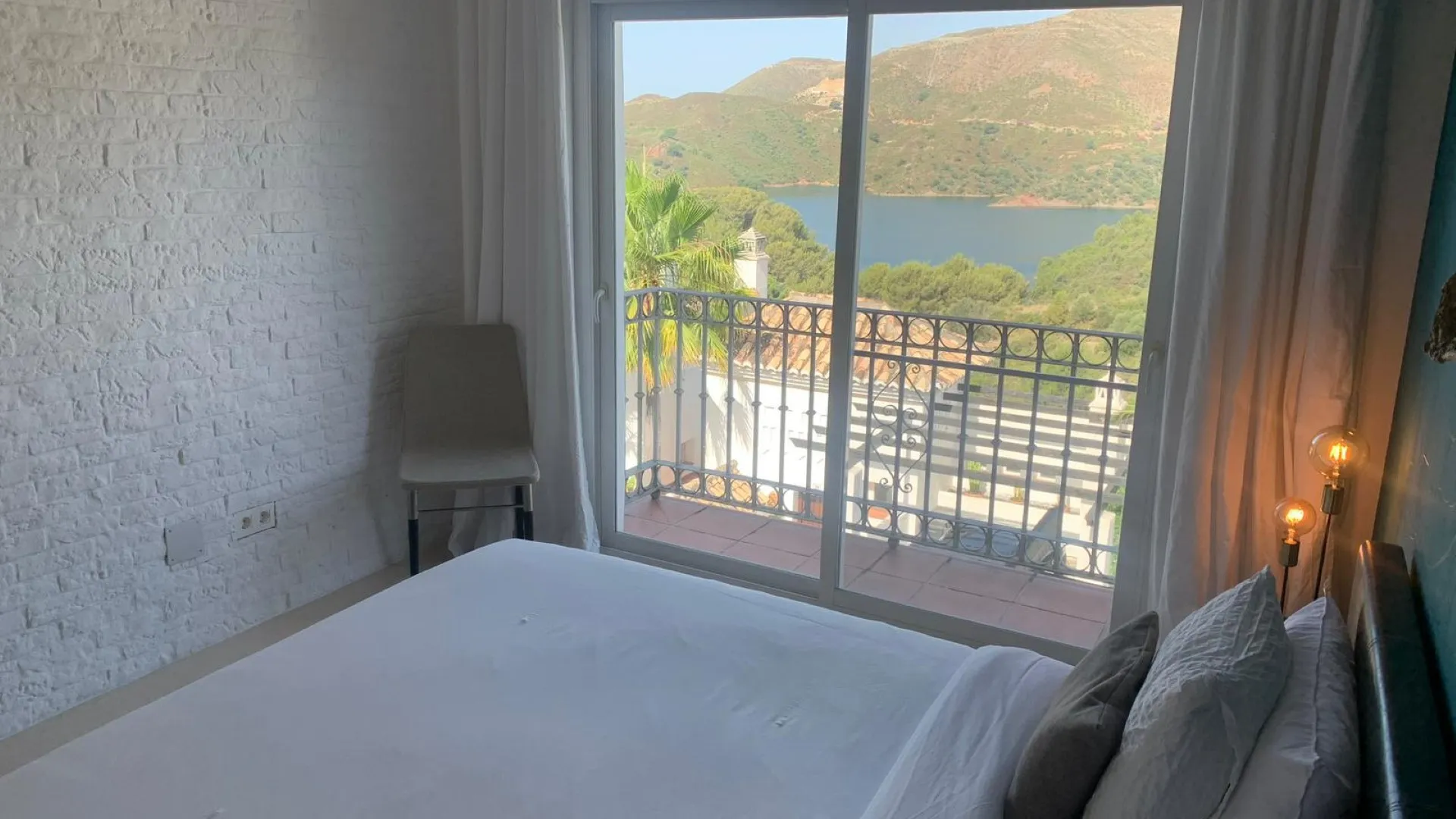 Zahara de Istan, adosado con 3 dormitorios en venta