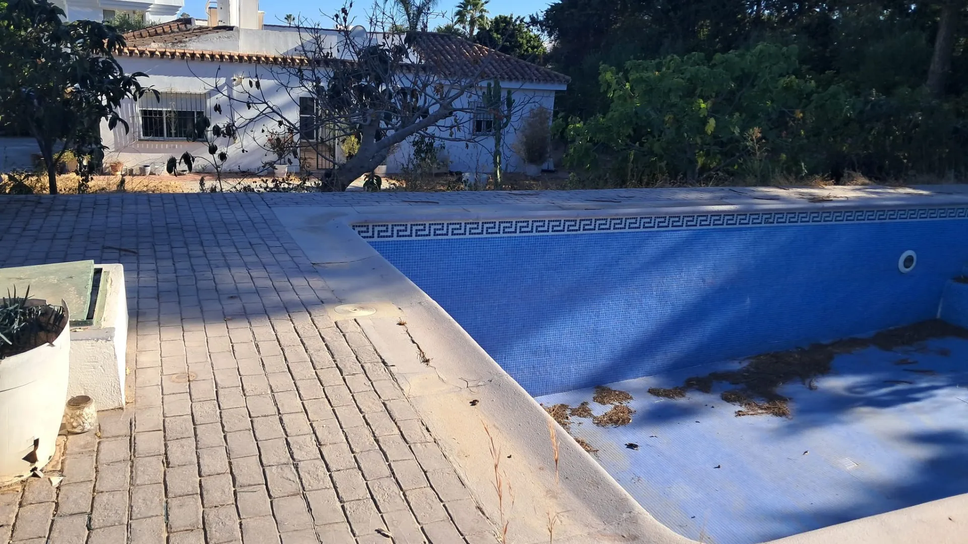 Se vende villa en Paraiso Medio