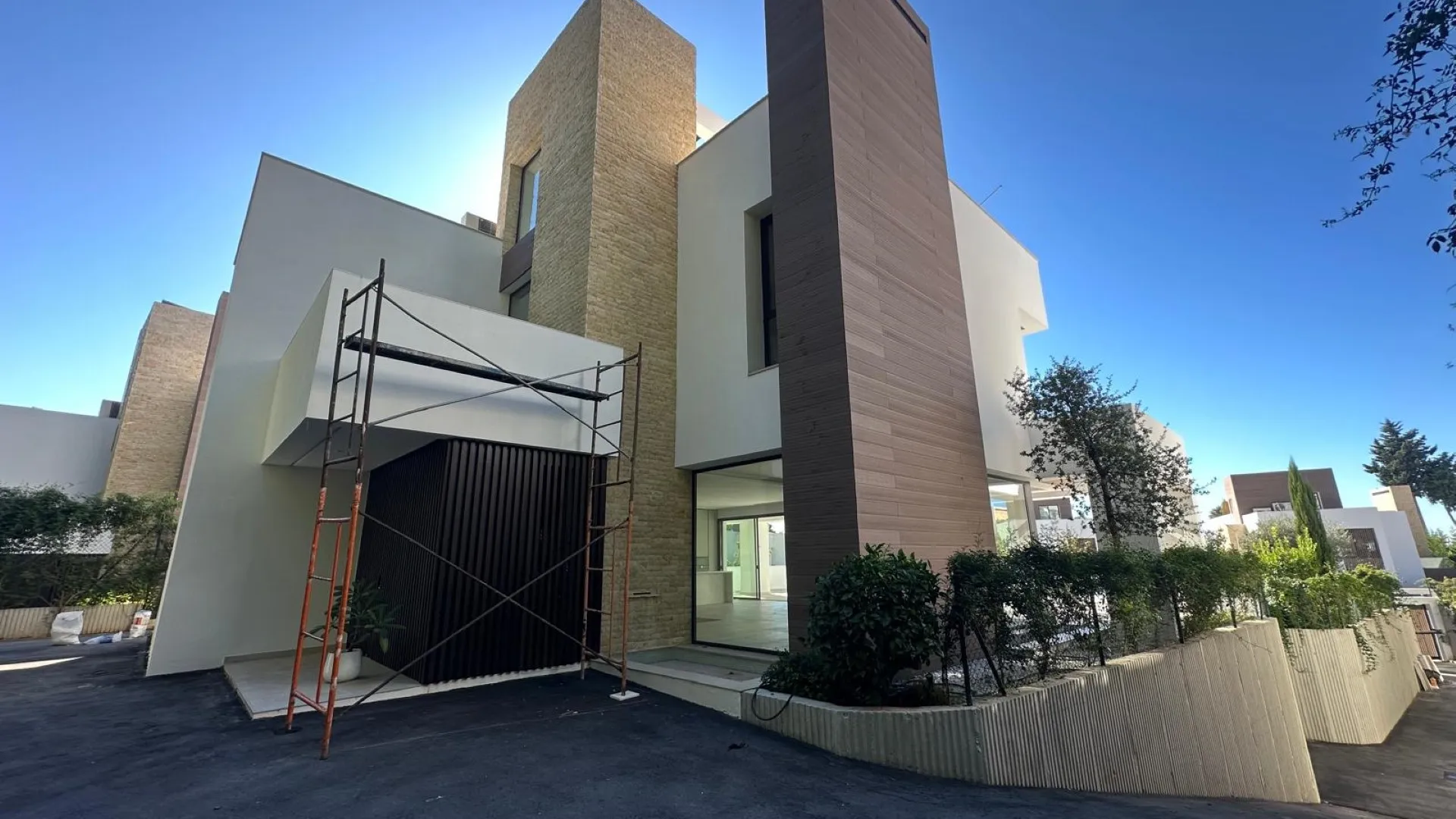 Comprar villa de 4 dormitorios en La Fuente