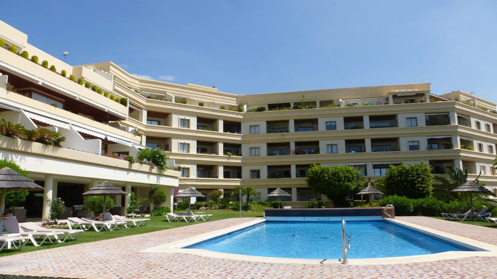 Hotel del Golf, estudio en venta
