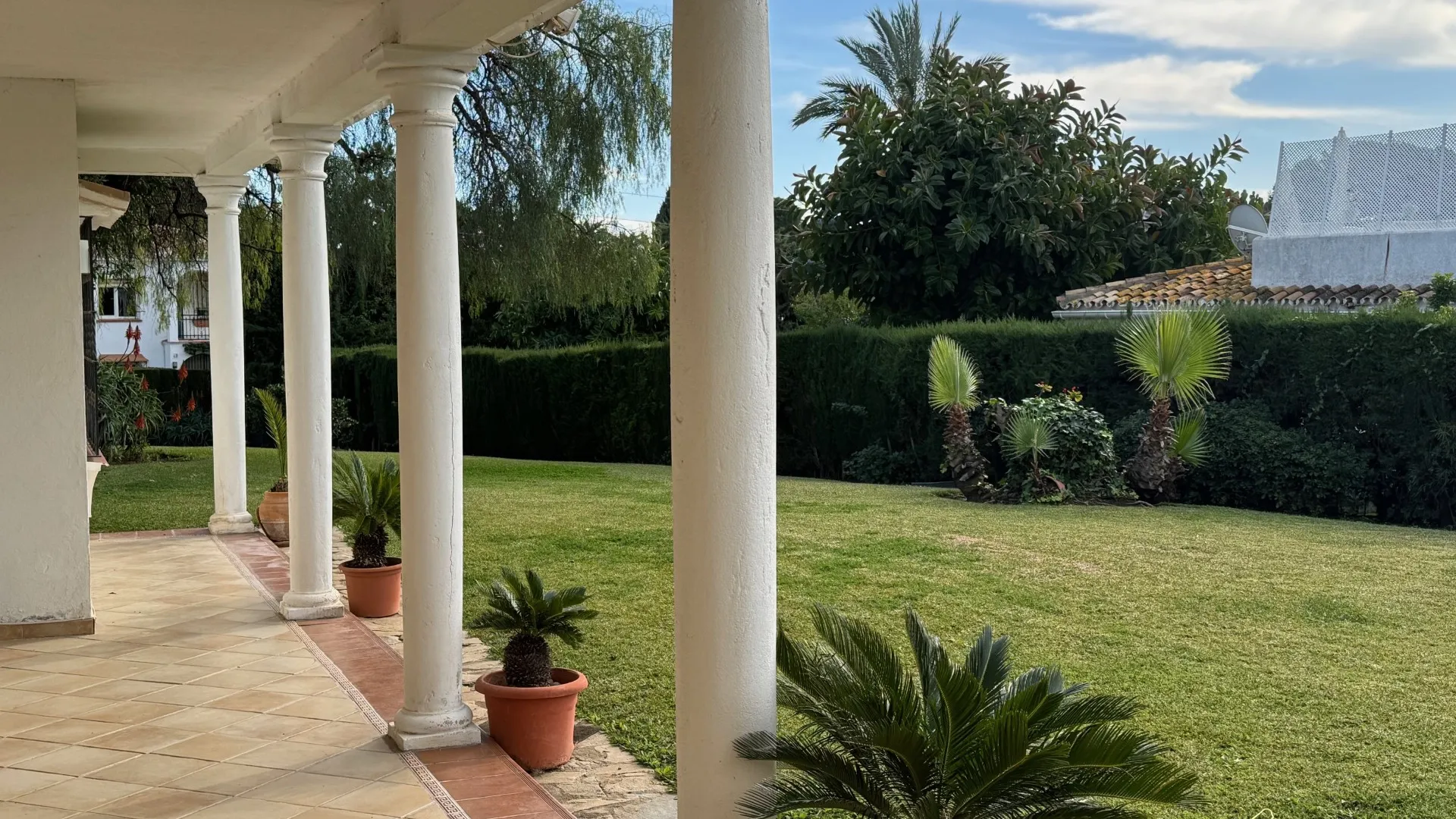 Paraiso Medio villa for sale