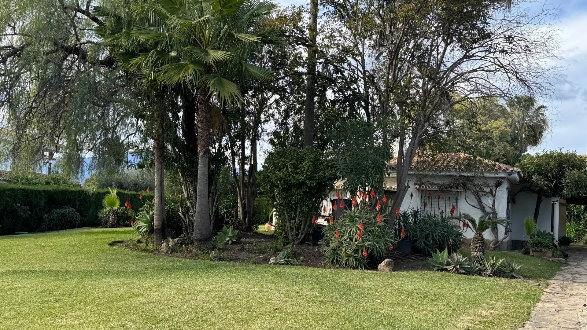 Paraiso Medio villa for sale