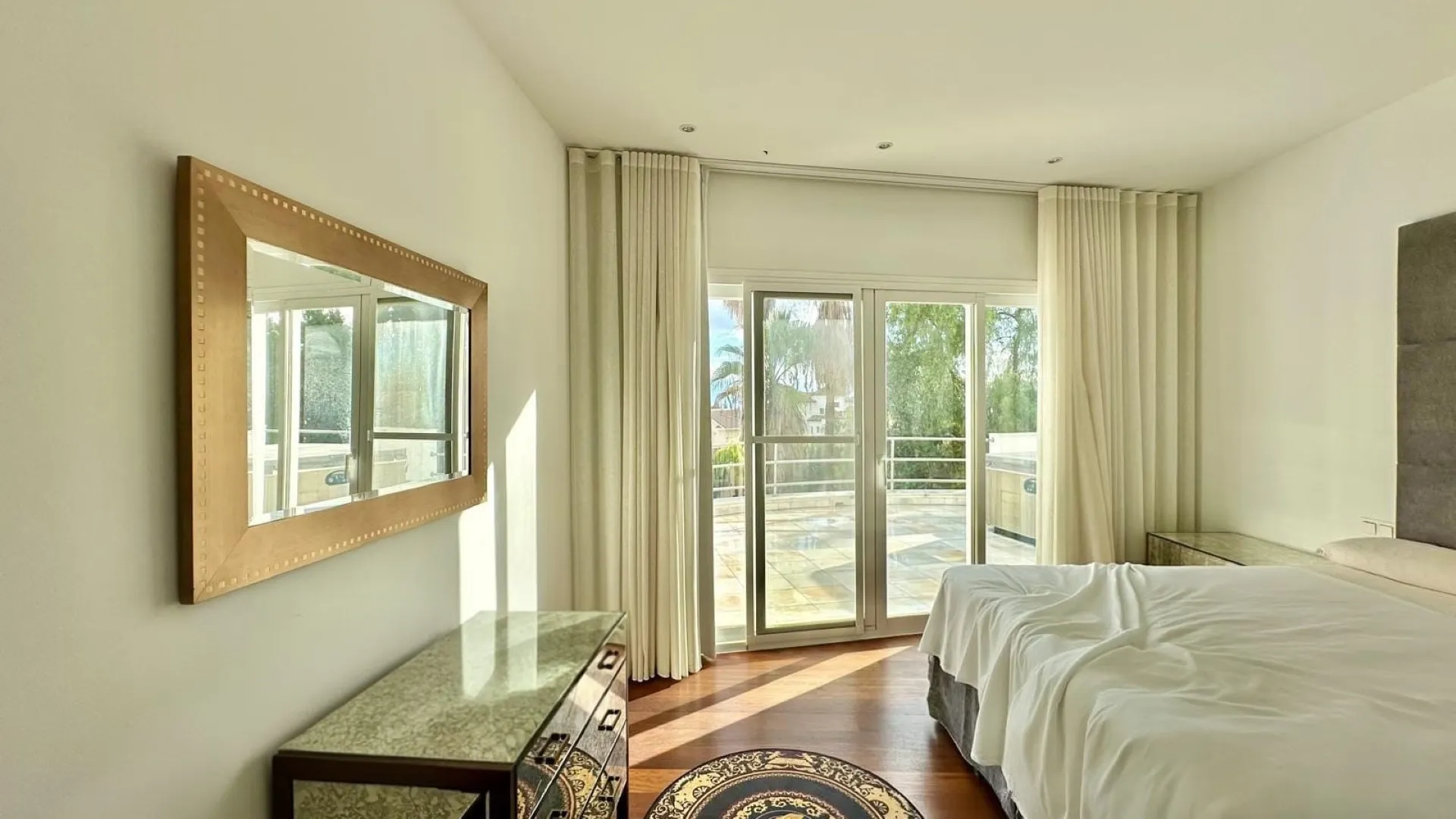 Villa con 4 dormitorios en venta en El Herrojo