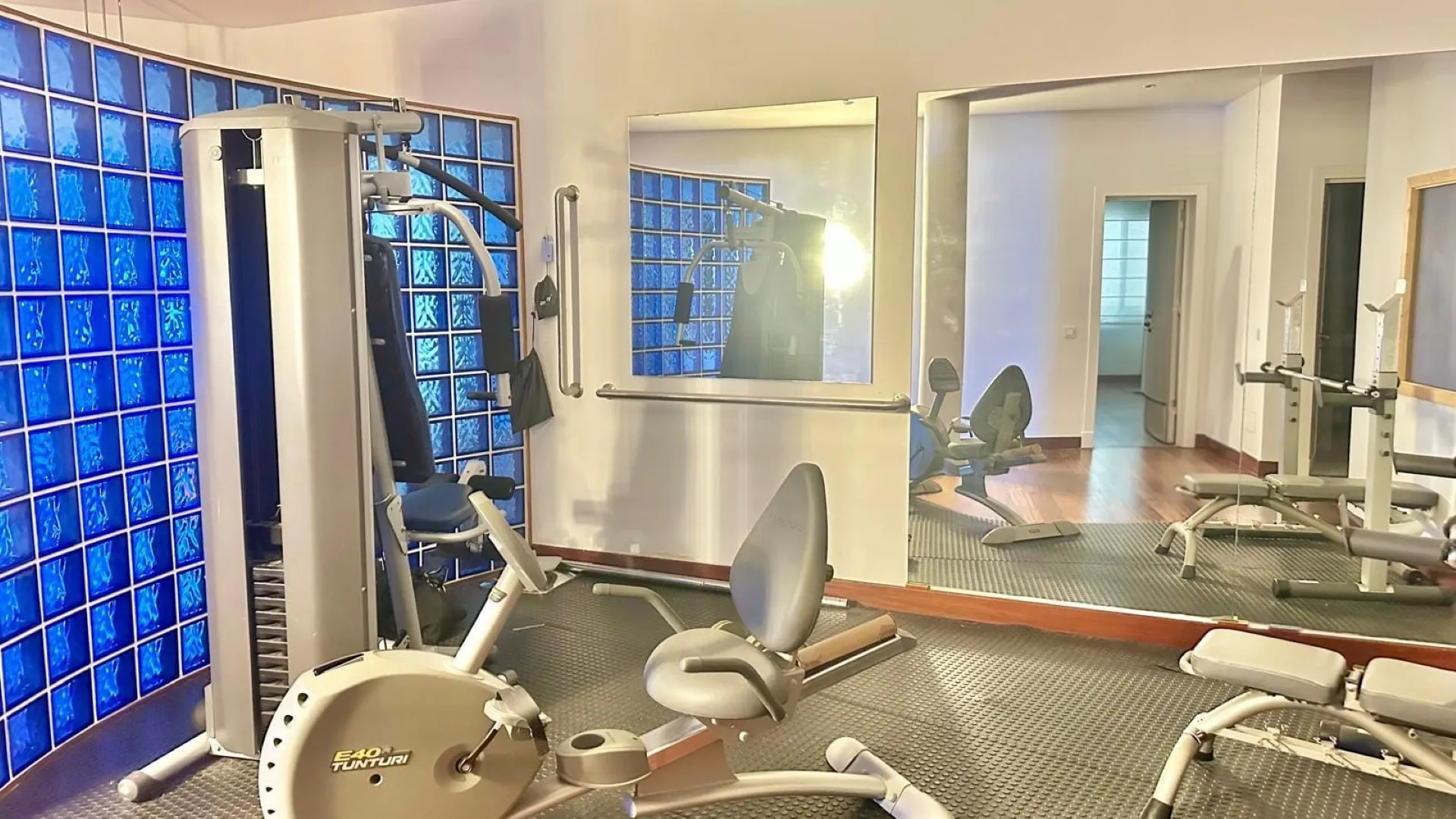 Villa con 4 dormitorios en venta en El Herrojo