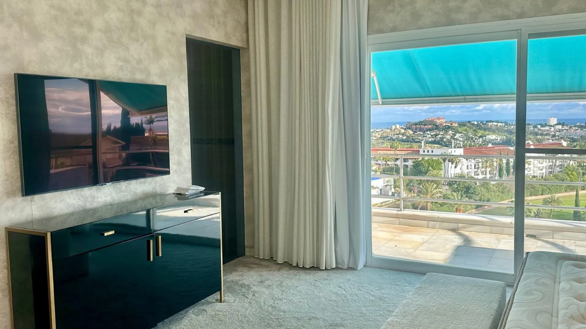 Villa con 4 dormitorios en venta en El Herrojo